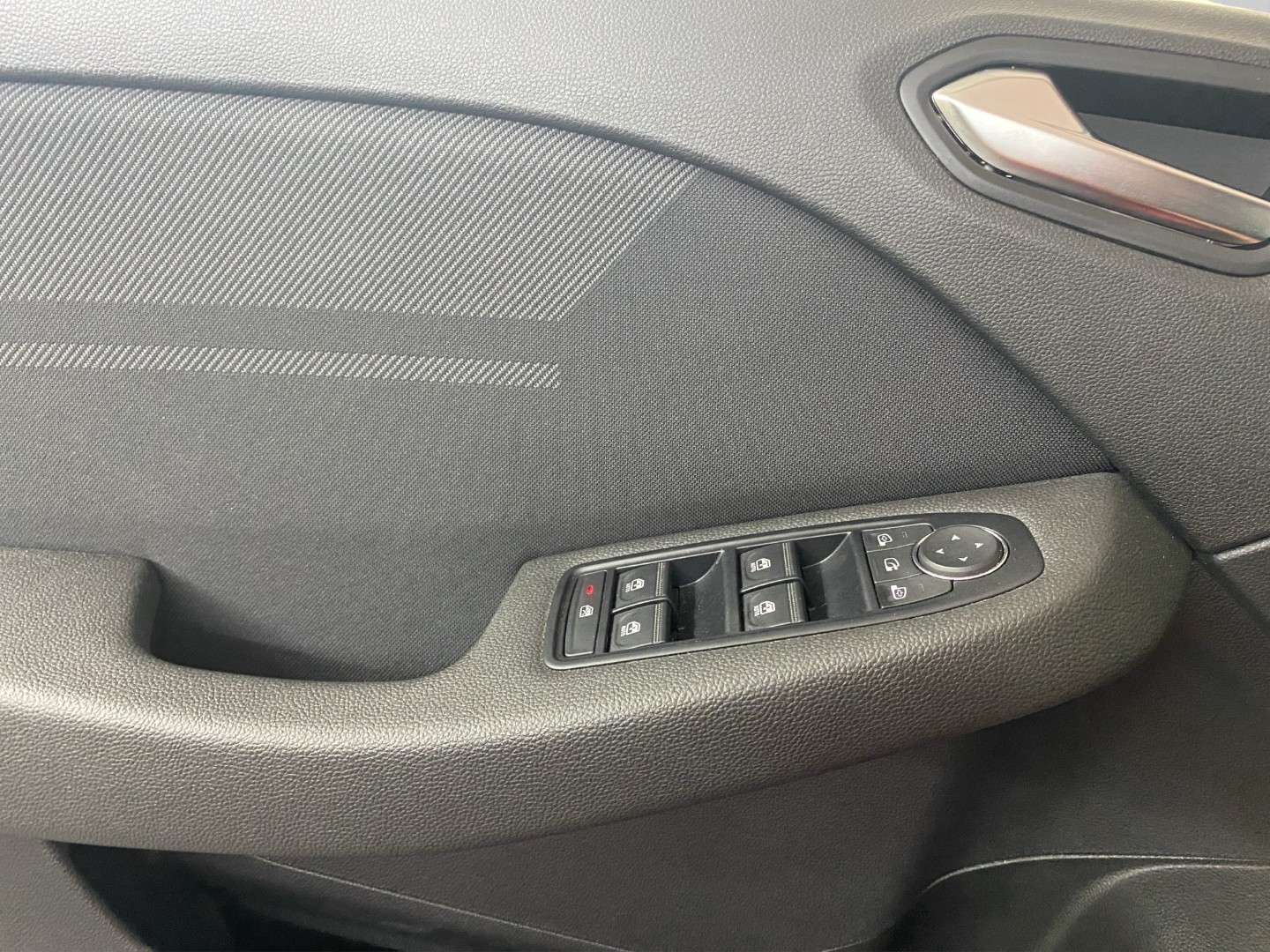 RENAULT Clio 1.6 E-Tech Esprit Alpine-image-22