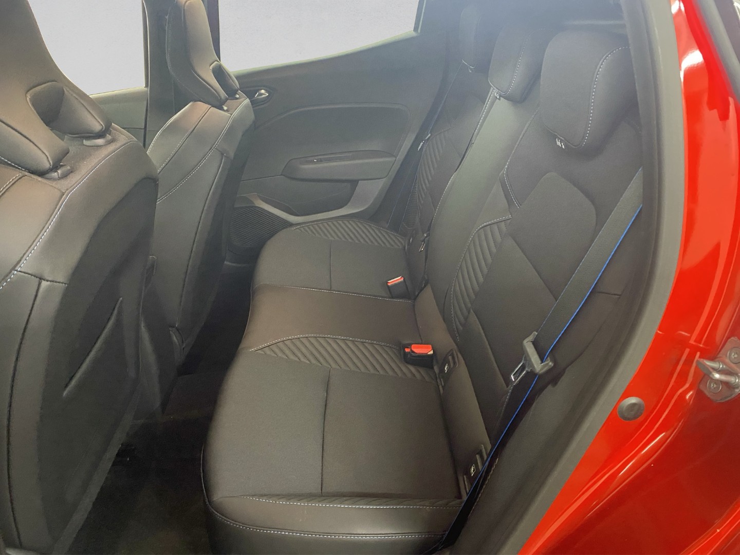 RENAULT Clio 1.6 E-Tech Esprit Alpine-image-12