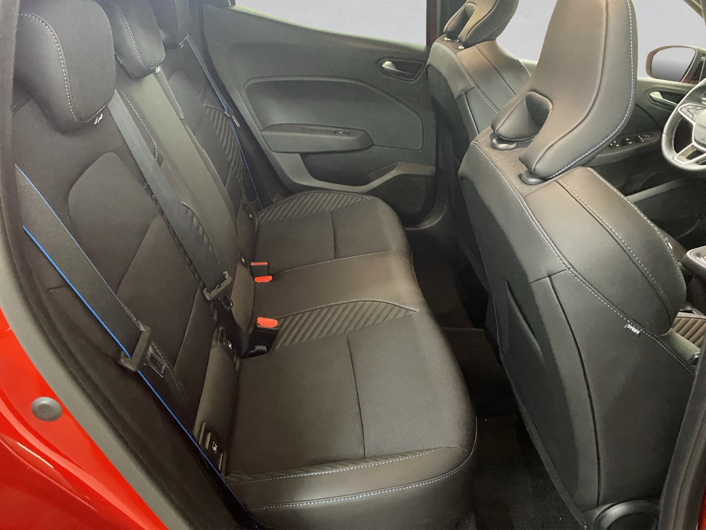RENAULT Clio 1.6 E-Tech Esprit Alpine-image-11