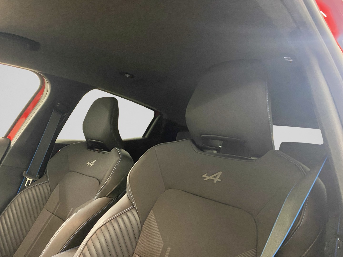 RENAULT Clio 1.6 E-Tech Esprit Alpine-image-13