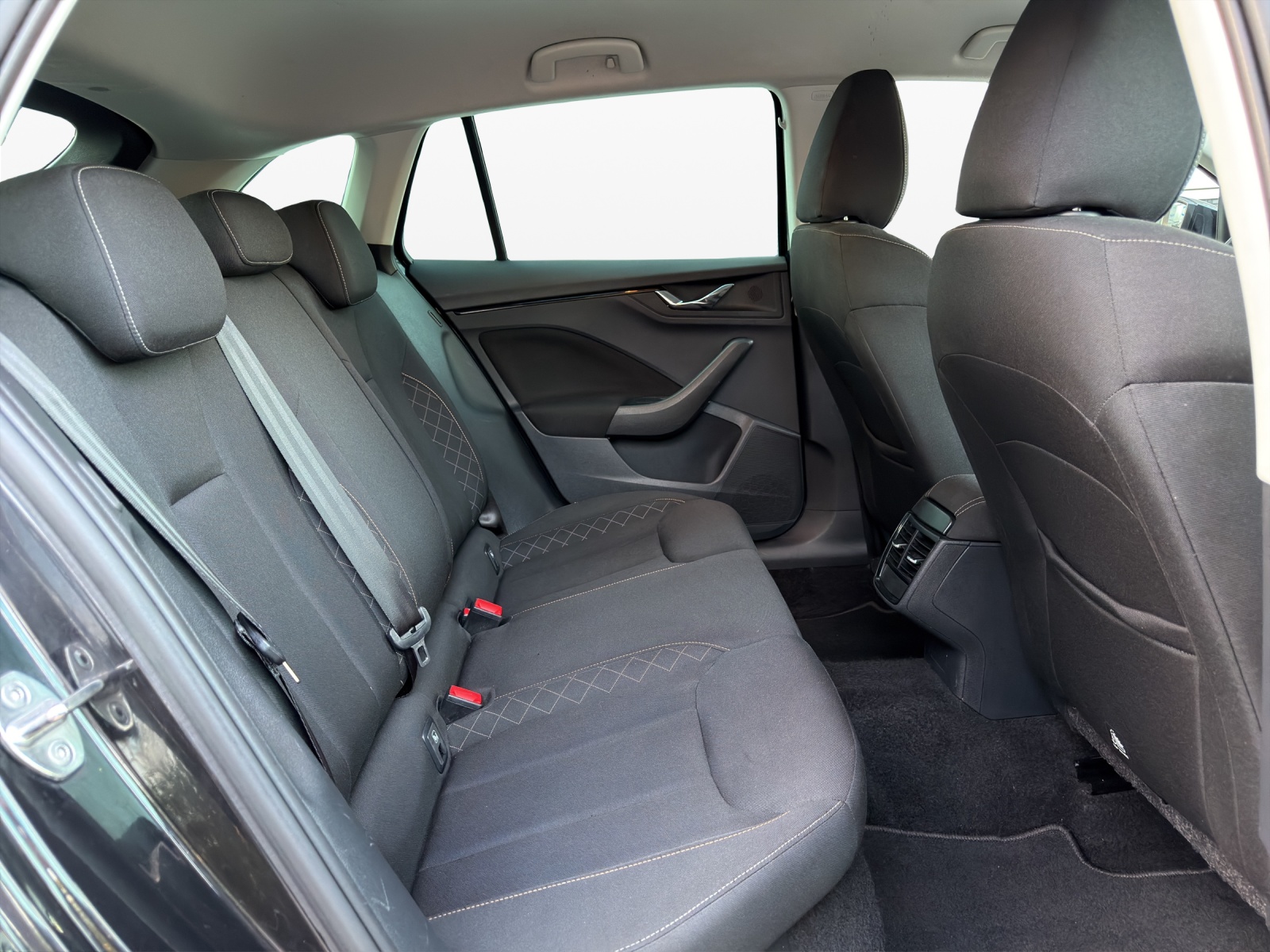 SKODA Scala 1.5 TSI ACT Drive 125 DSG-image-18