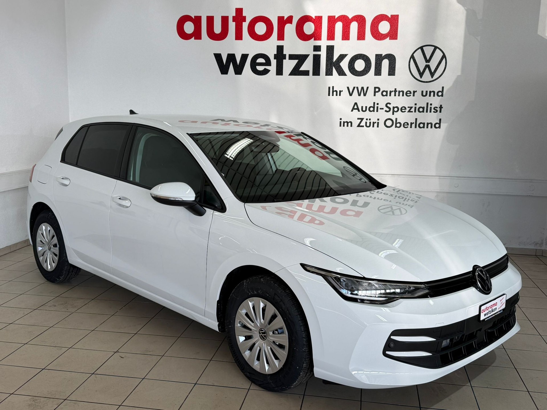 VW Golf 1.5 TSI Basis-image-0
