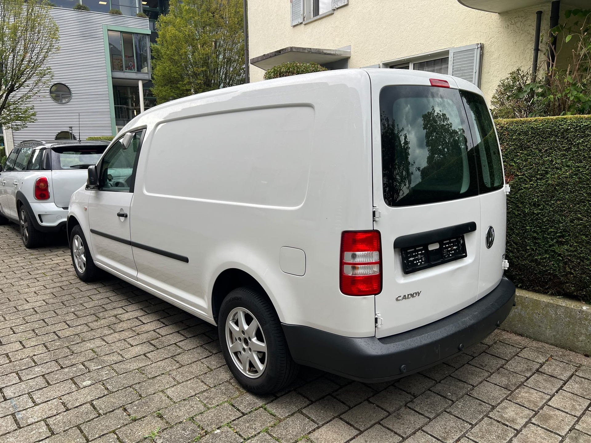 VW Caddy Maxi 1.6 TDI DSG-image-14