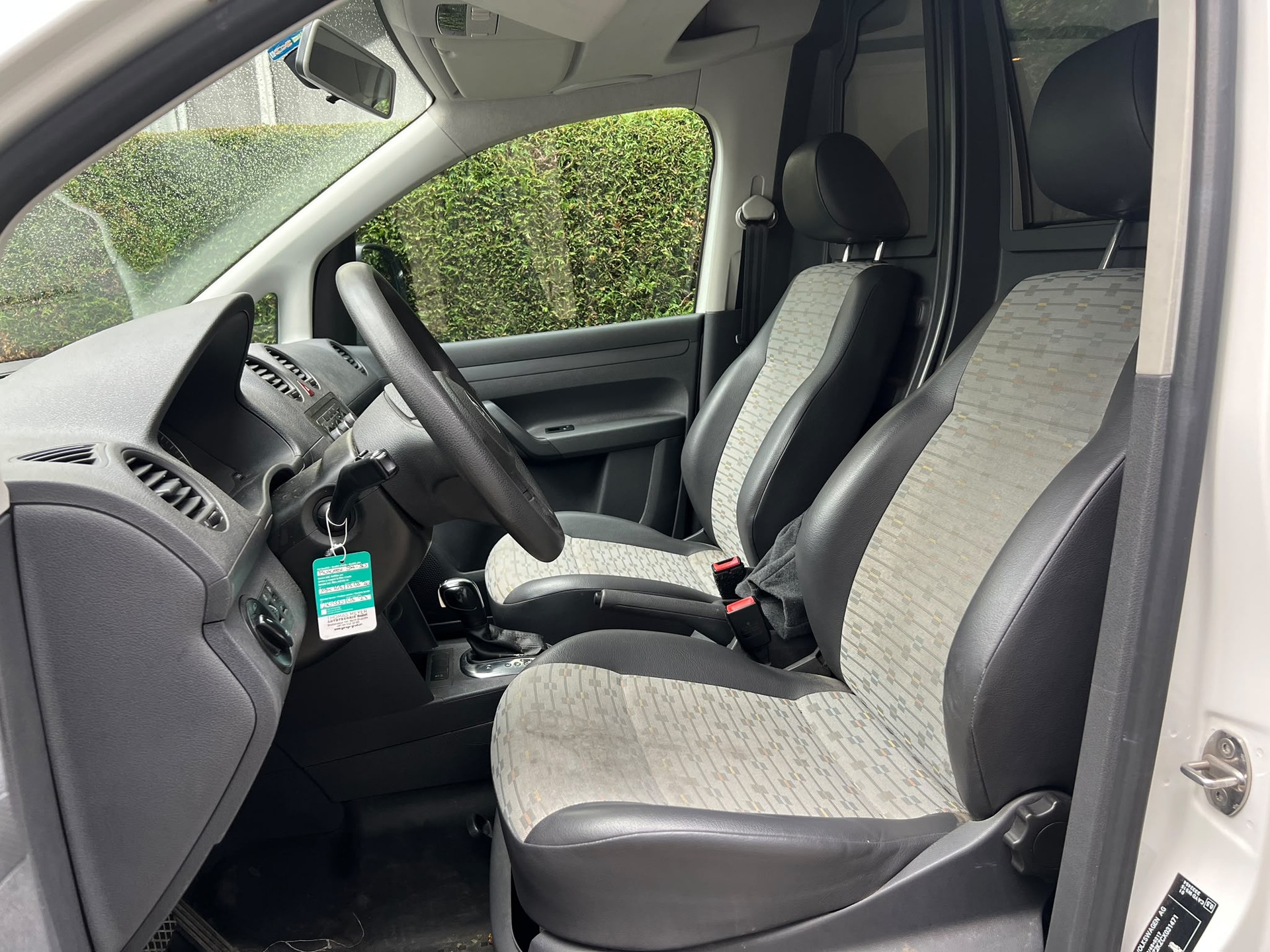 VW Caddy Maxi 1.6 TDI DSG-image-23