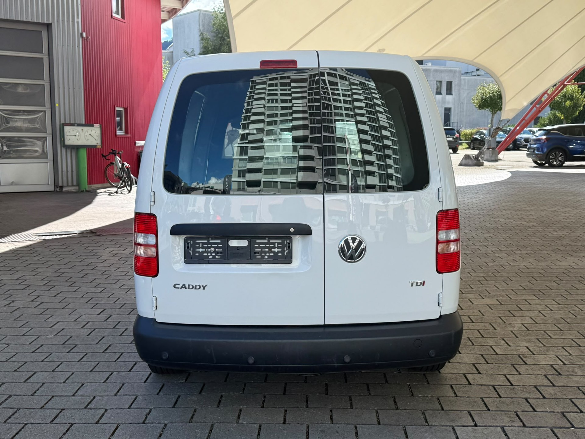 VW Caddy Maxi 1.6 TDI DSG-image-3