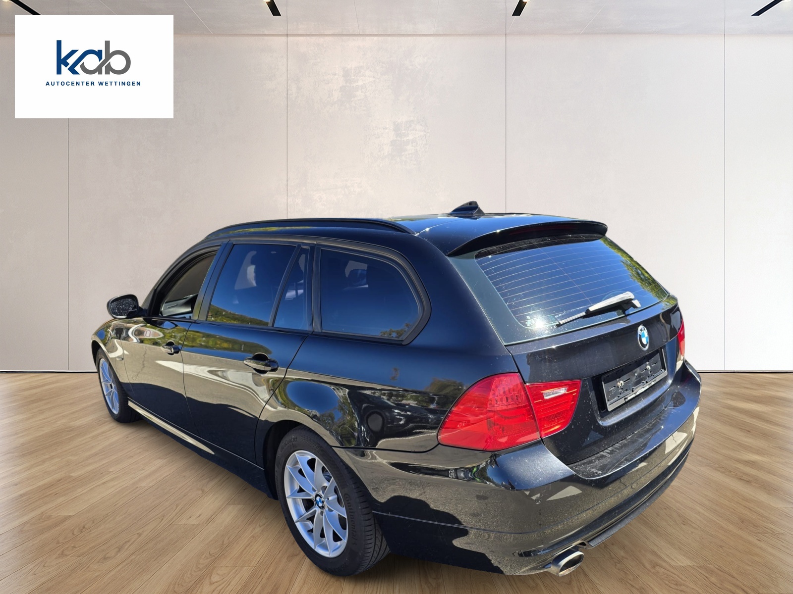 BMW 320d xDrive Touring Steptronic-image-3