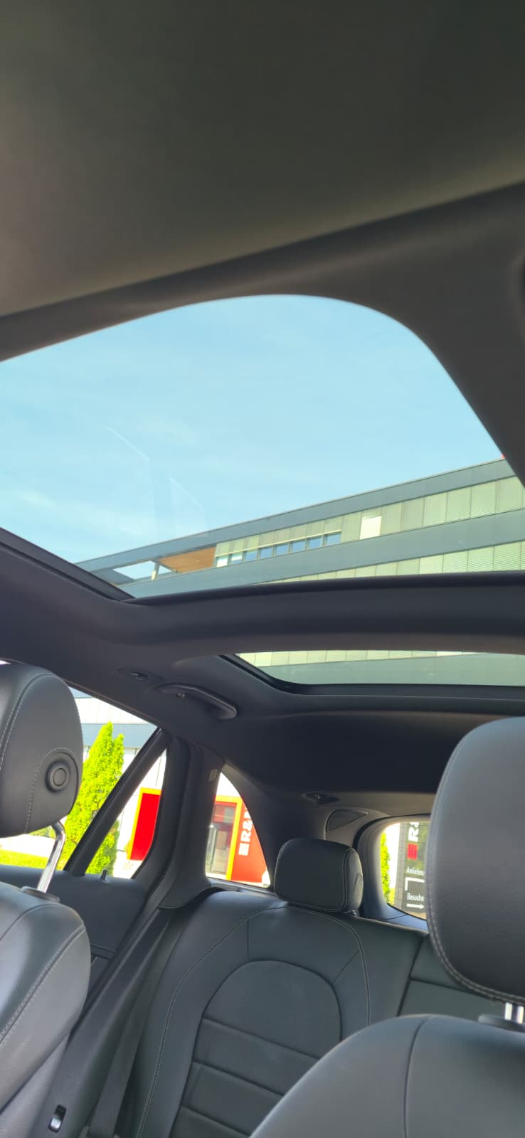 MERCEDES-BENZ GLC 250 d AMG Line 4m-image-1