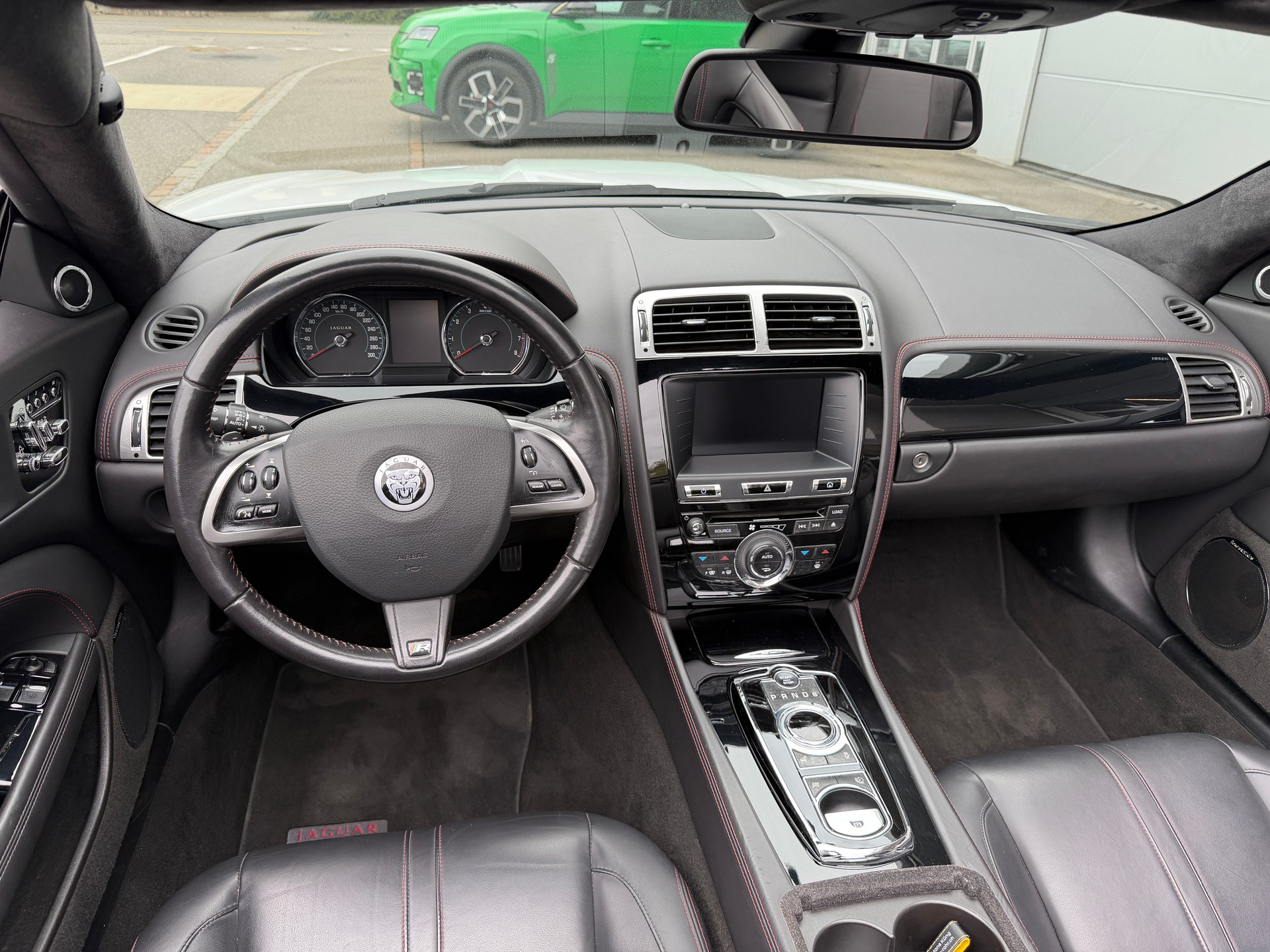 JAGUAR XKR Convertible 5.0 V8 Supercharged-image-5