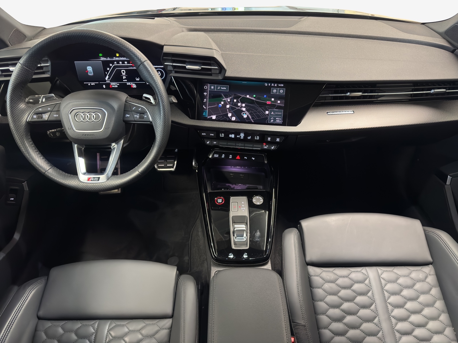 AUDI RS3 Limousine 2.5 TSI quattro S-tronic-image-8