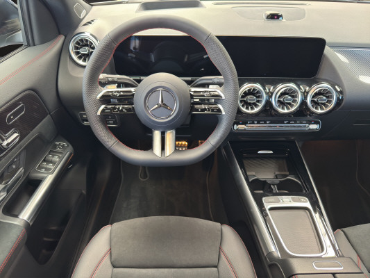 MERCEDES-BENZ GLA 250 4Matic Swiss Star-image-7