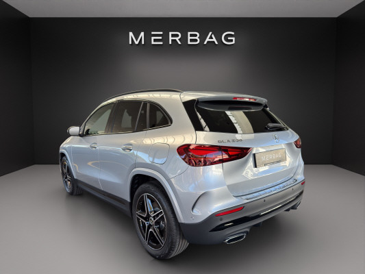 MERCEDES-BENZ GLA 250 4Matic Swiss Star-image-3