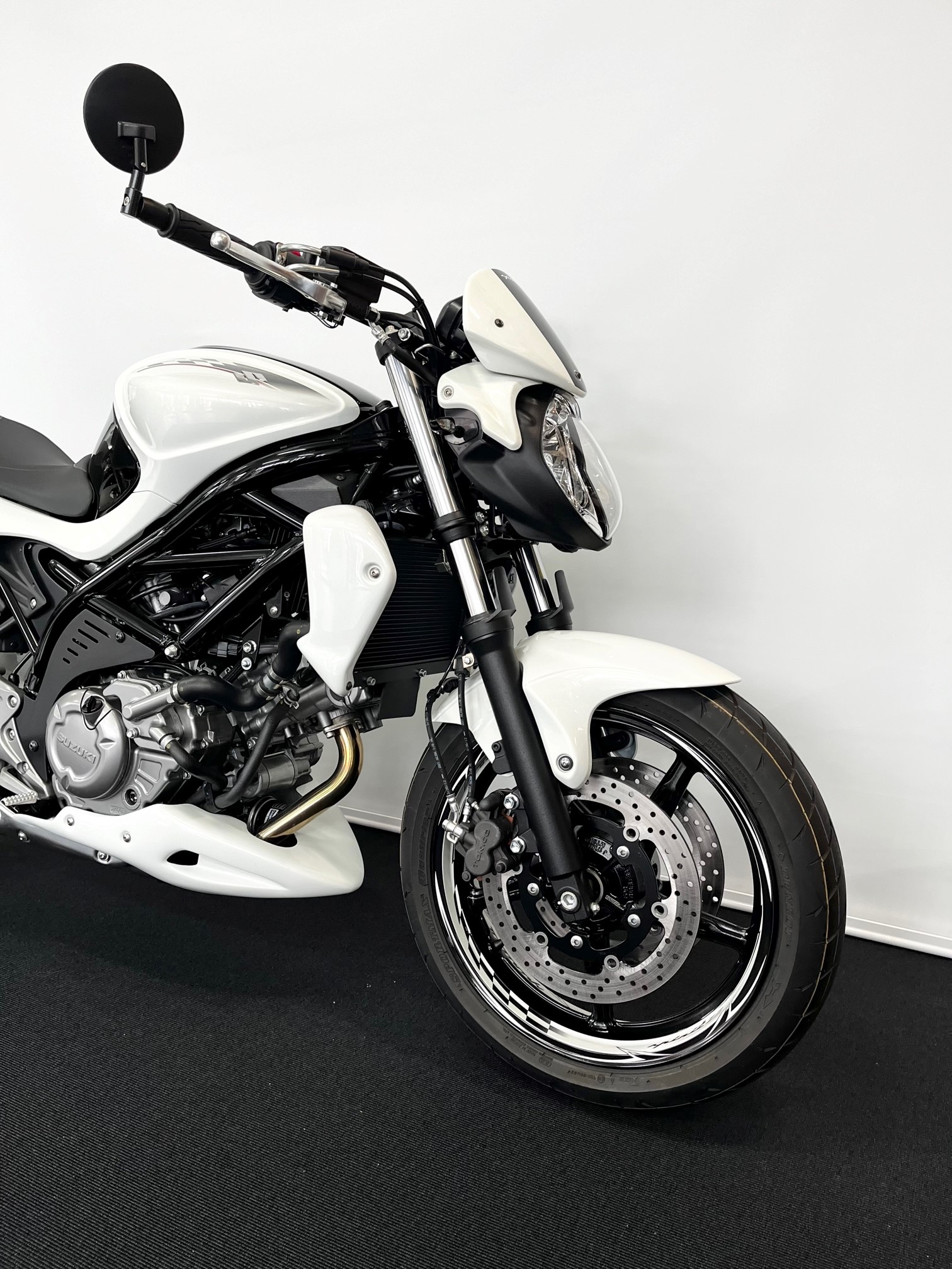 SUZUKI SFV 650 Gladius ABS-showroom-element-2