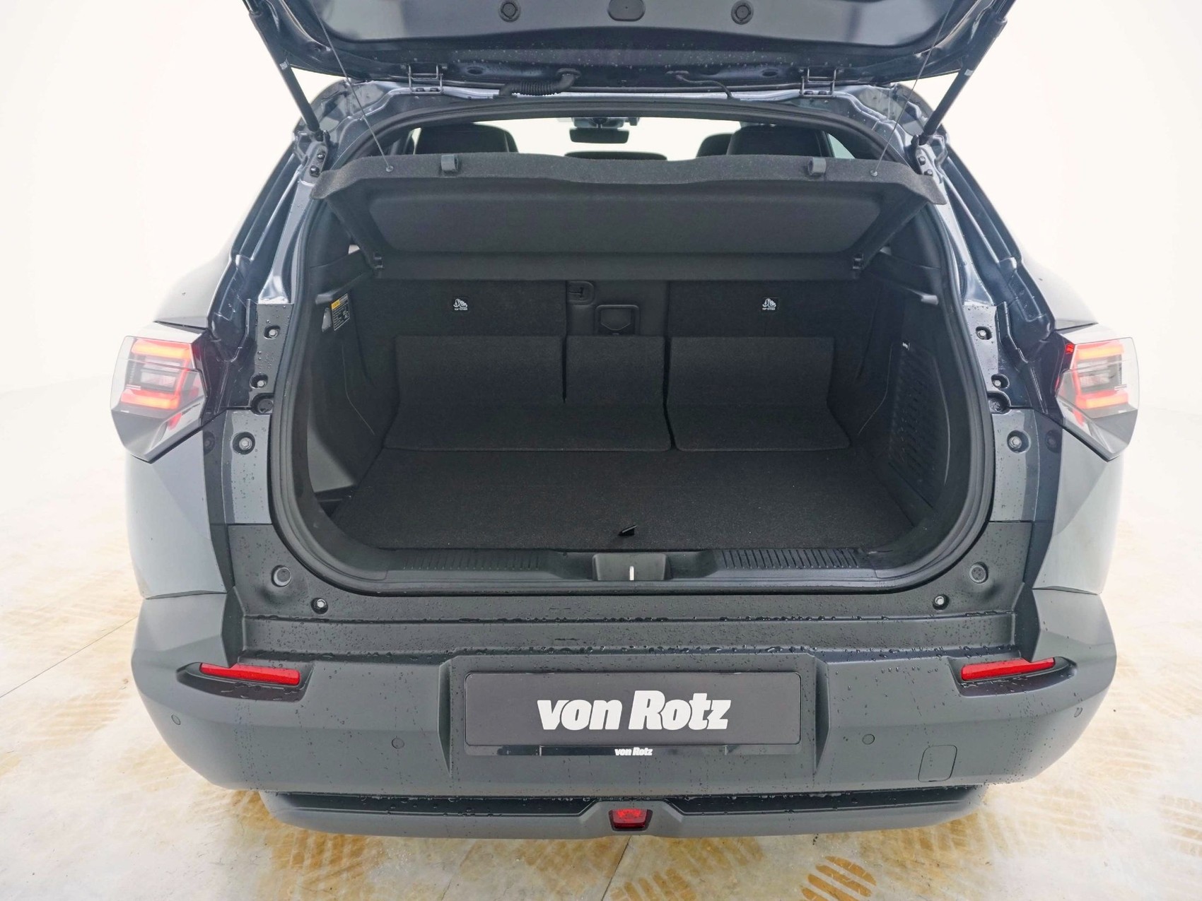 SUZUKI e Vitara Compact Top 4x4-image-18