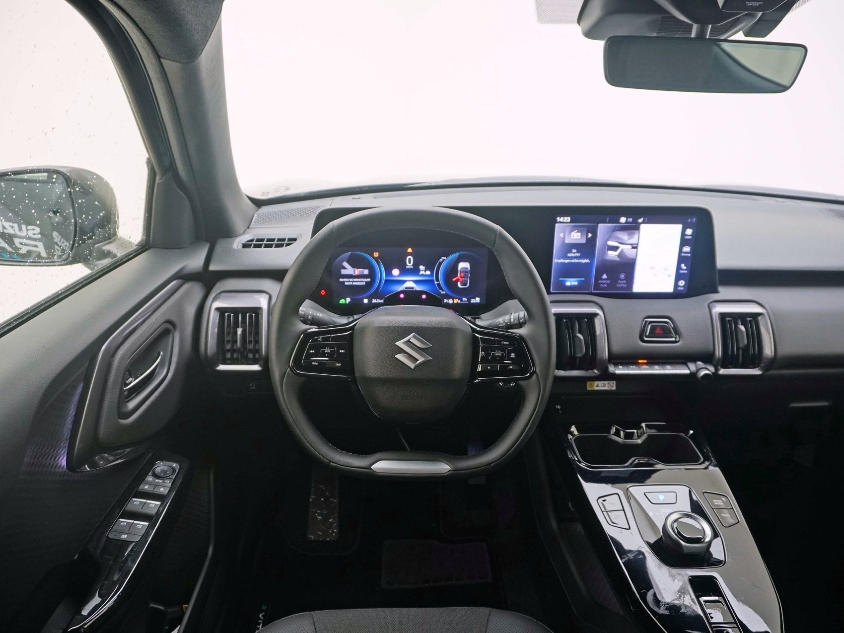 SUZUKI e Vitara Compact Top 4x4-image-9