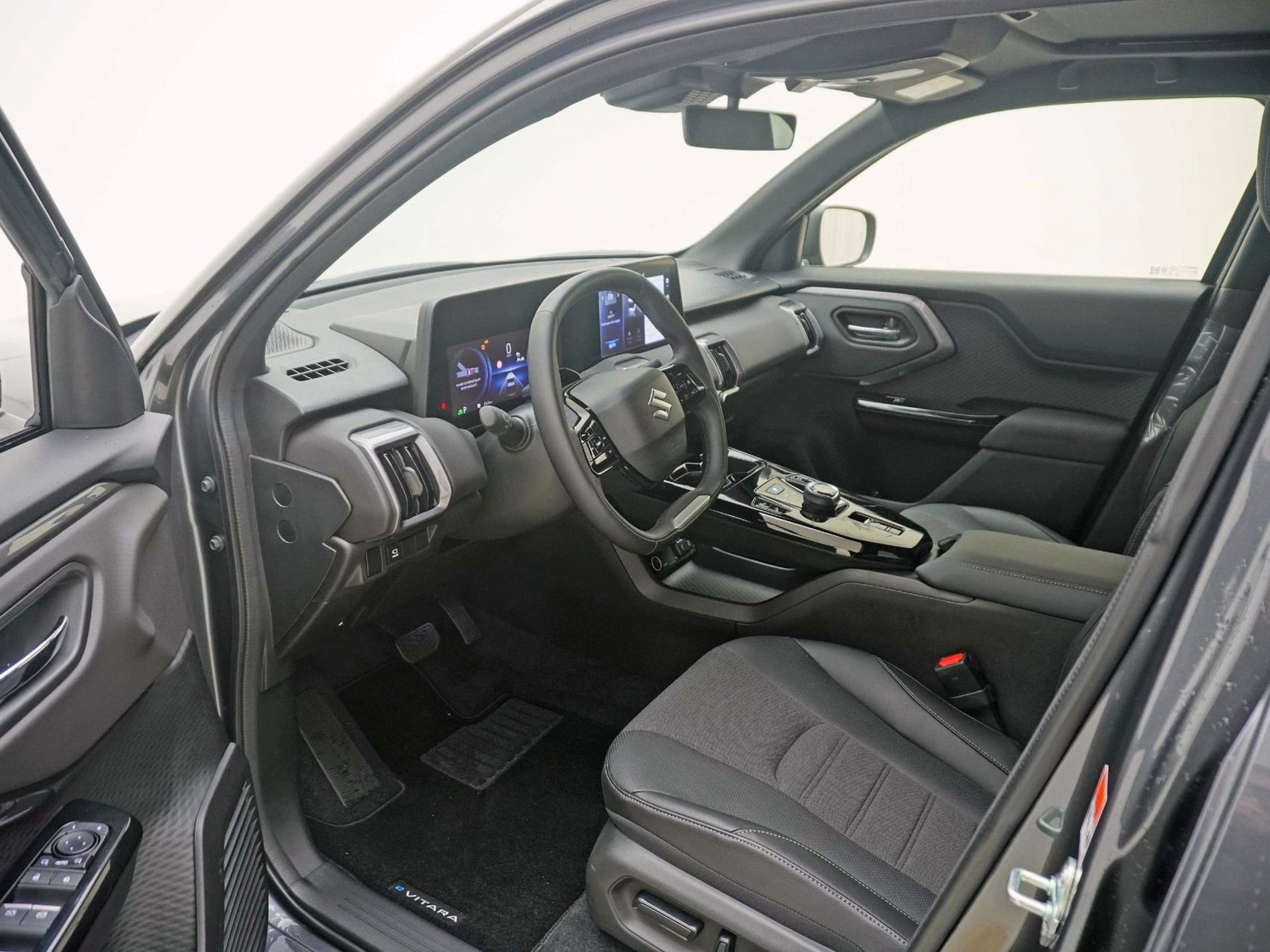 SUZUKI e Vitara Compact Top 4x4-image-7