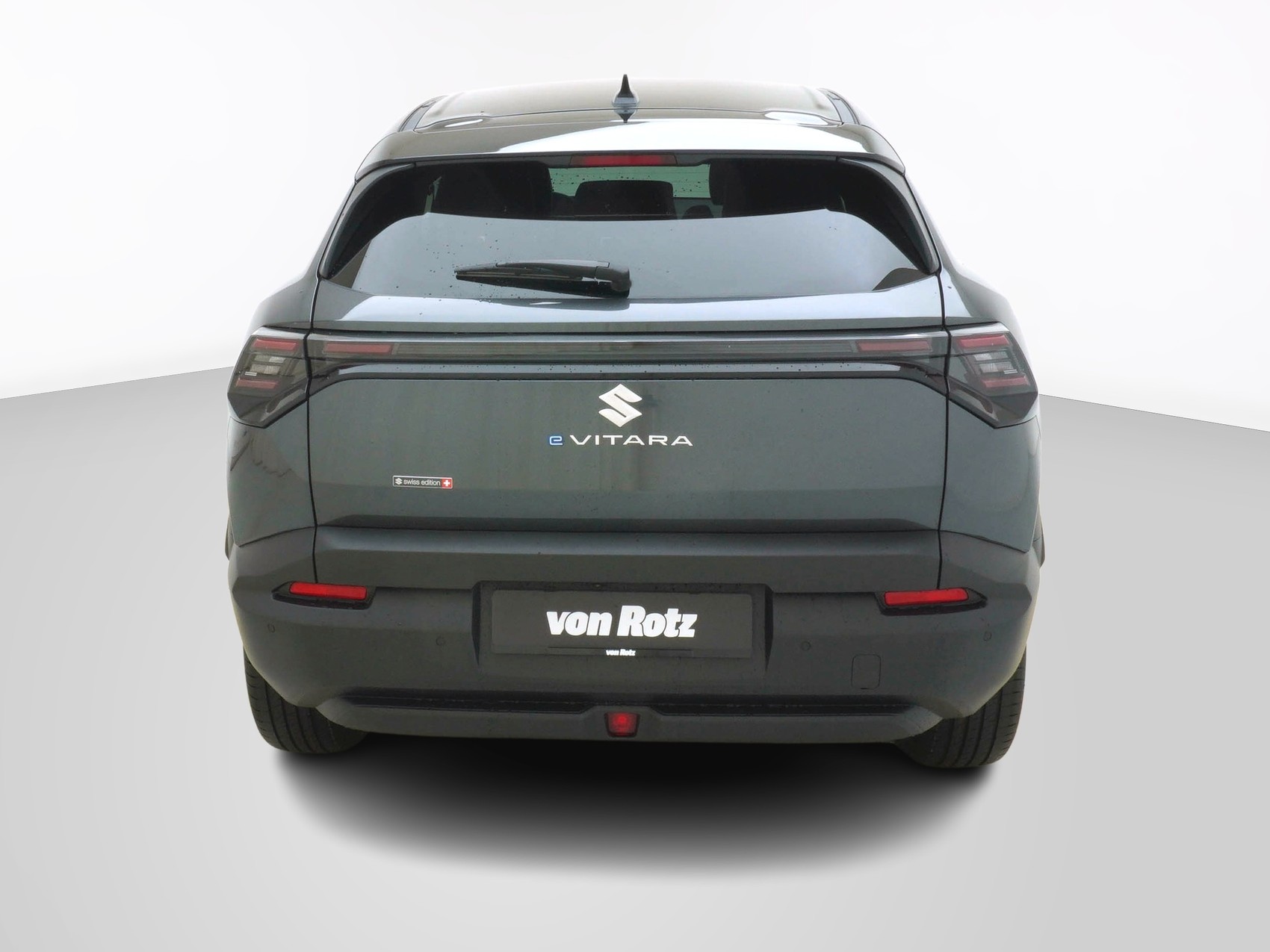 SUZUKI e Vitara Compact Top 4x4-image-2