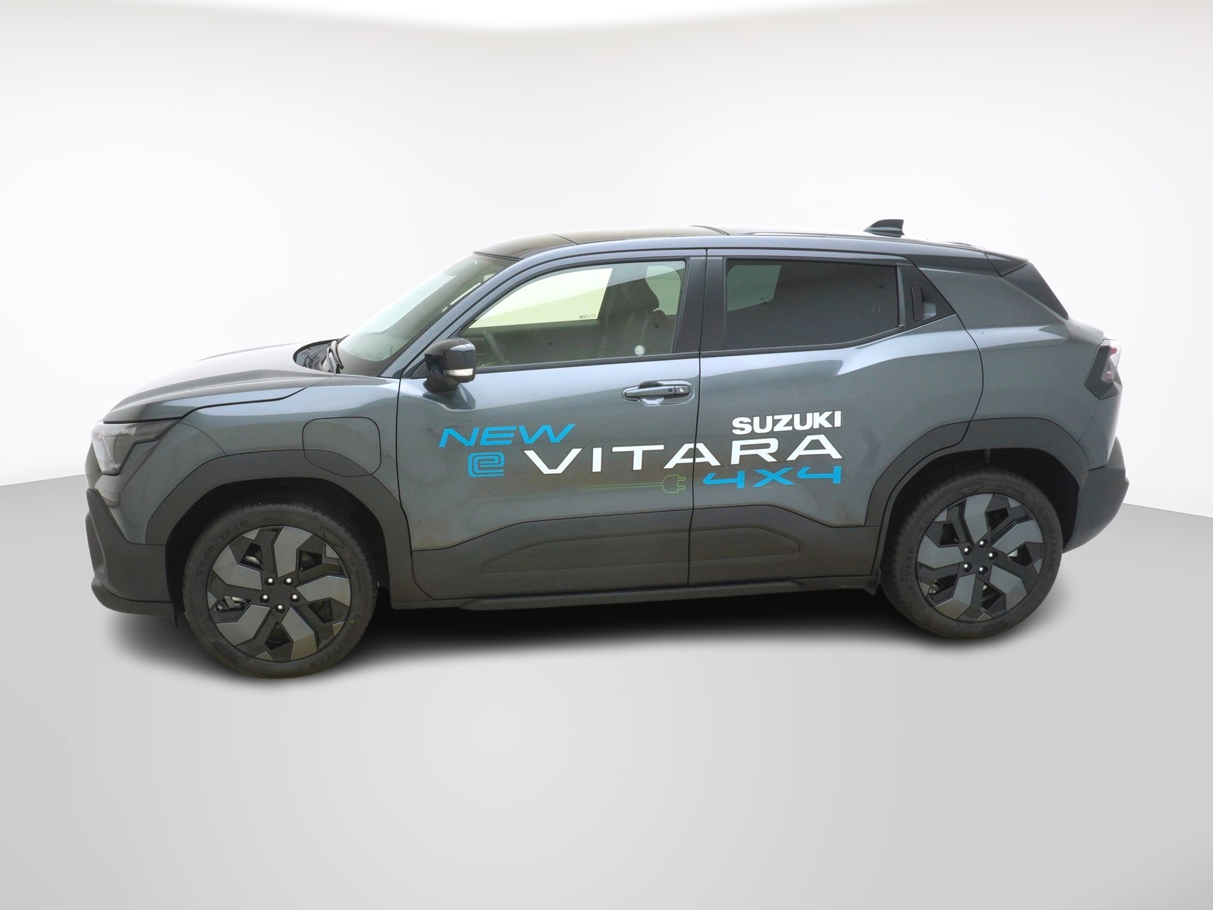 SUZUKI e Vitara Compact Top 4x4-image-1