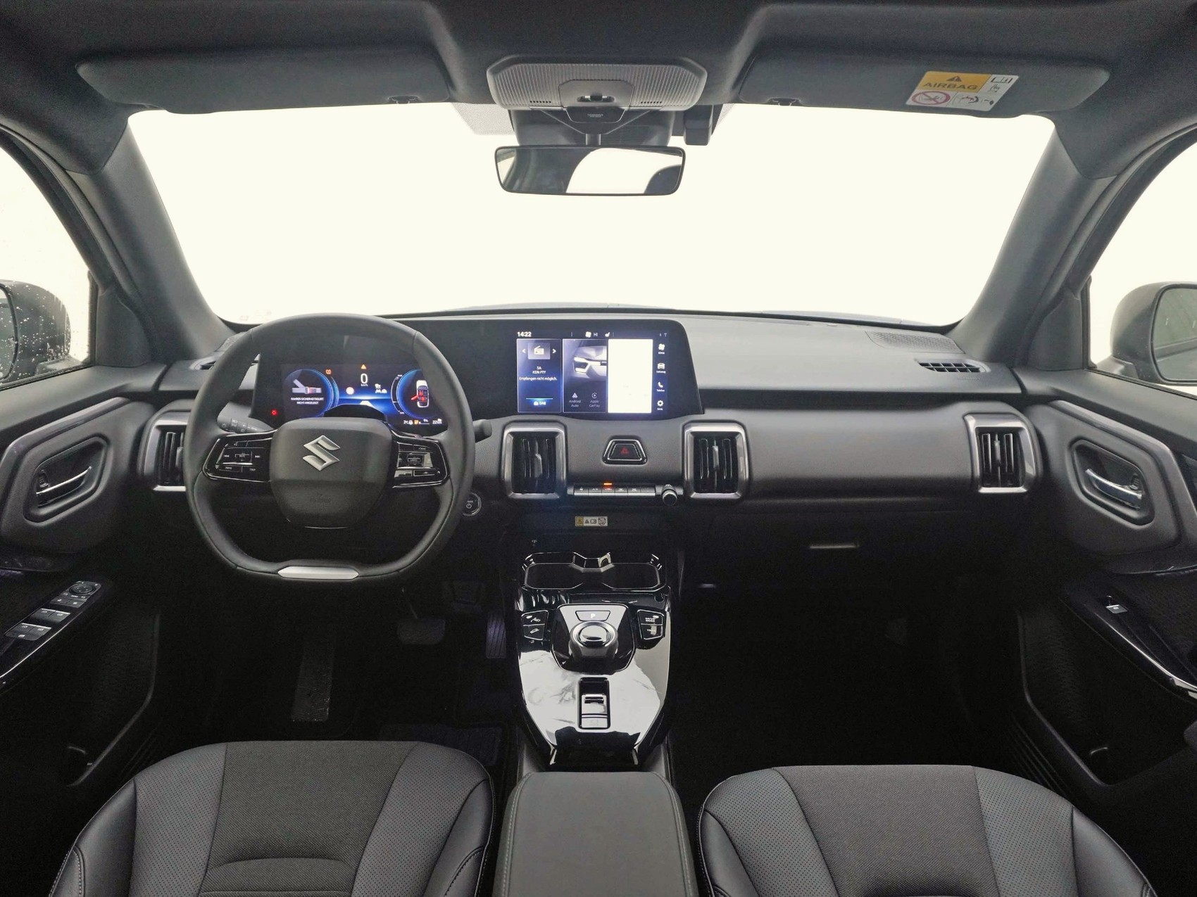 SUZUKI e Vitara Compact Top 4x4-image-8