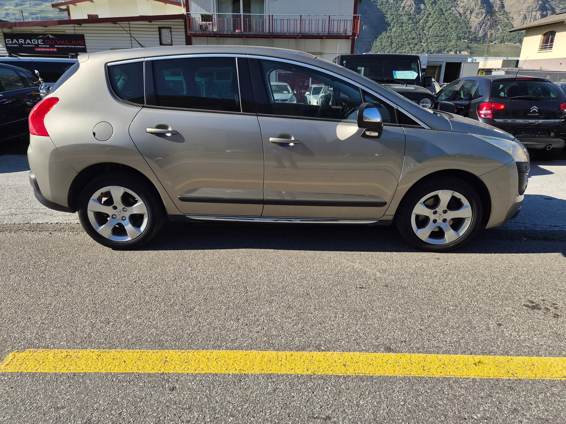 PEUGEOT 3008 1.6 16V T Platinum Tiptronic-image-1