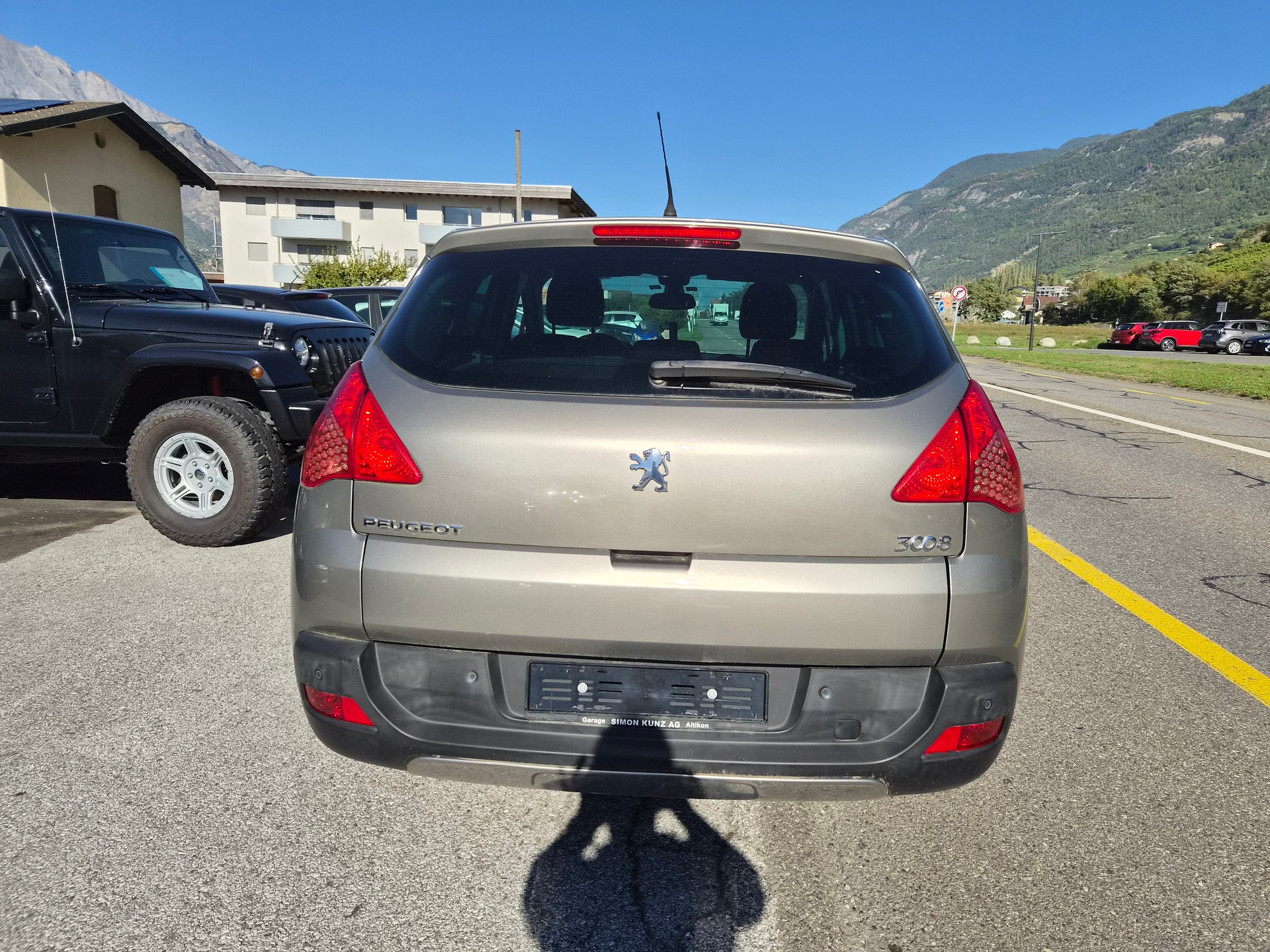PEUGEOT 3008 1.6 16V T Platinum Tiptronic-image-3