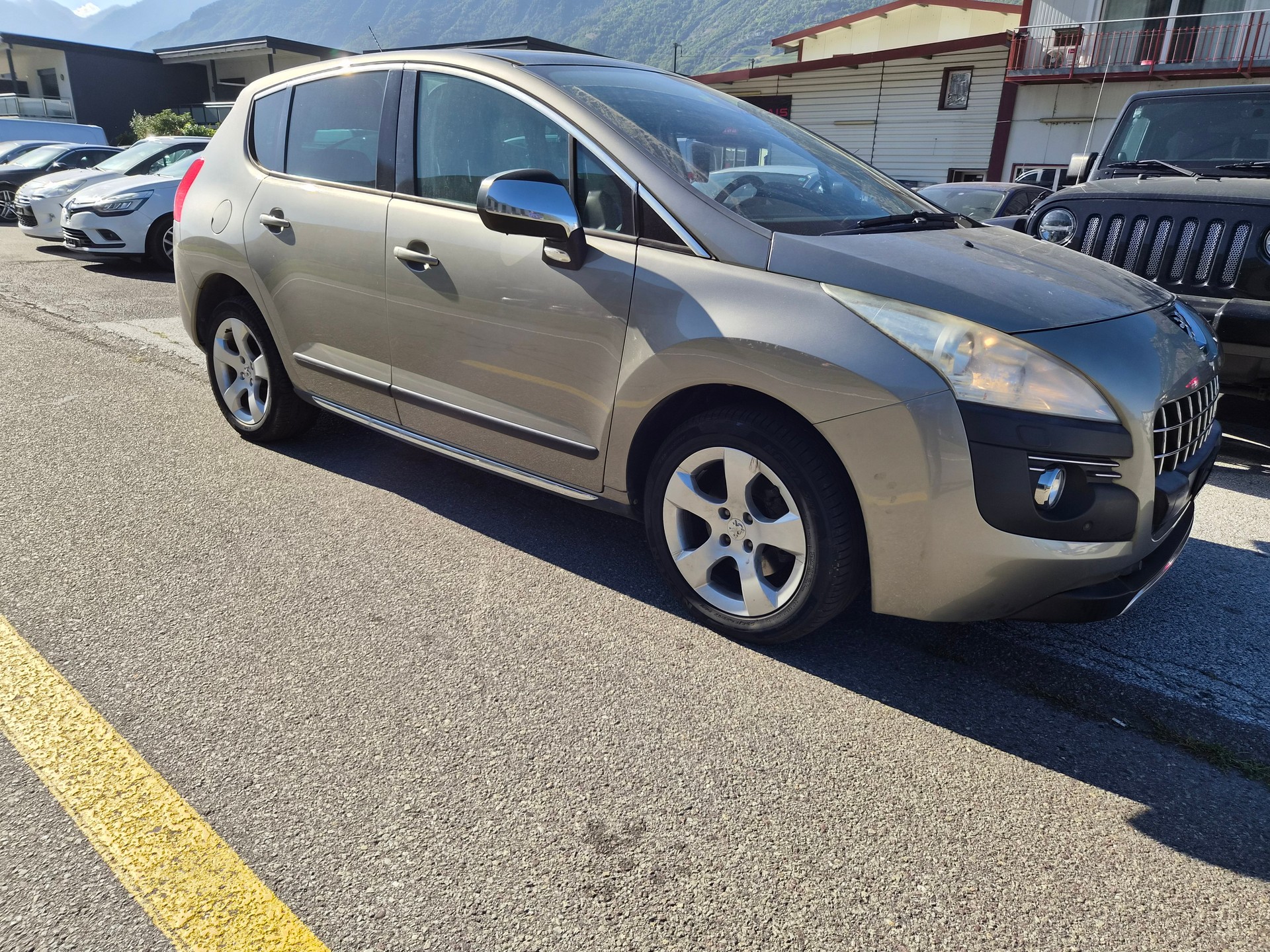 PEUGEOT 3008 1.6 16V T Platinum Tiptronic-image-0