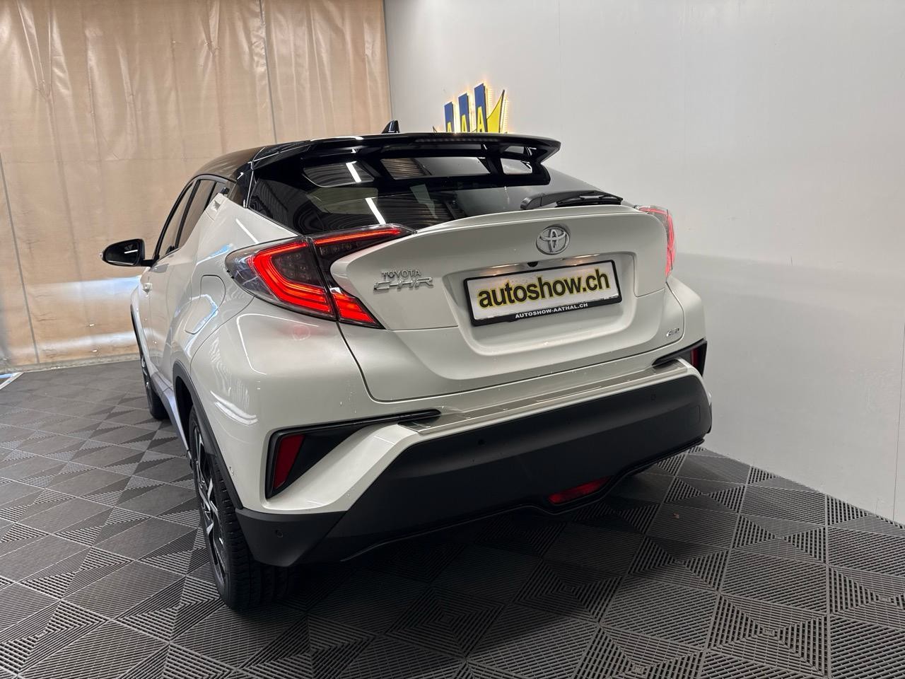 TOYOTA C-HR 1.2 Turbo Premium 4WD Multidrive S-image-12