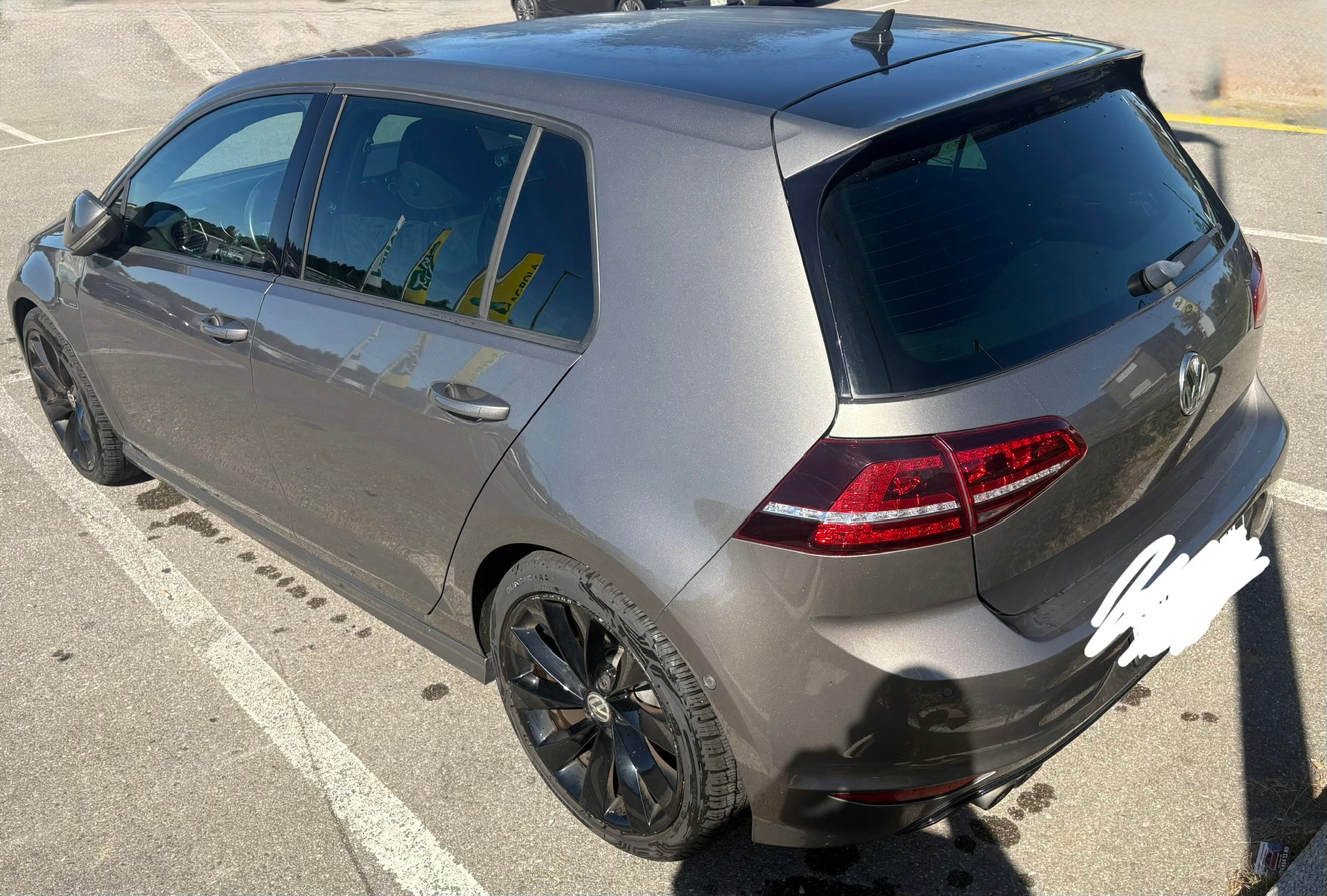 VW 1.4 TSI 125 Lounge R-Line-image-4