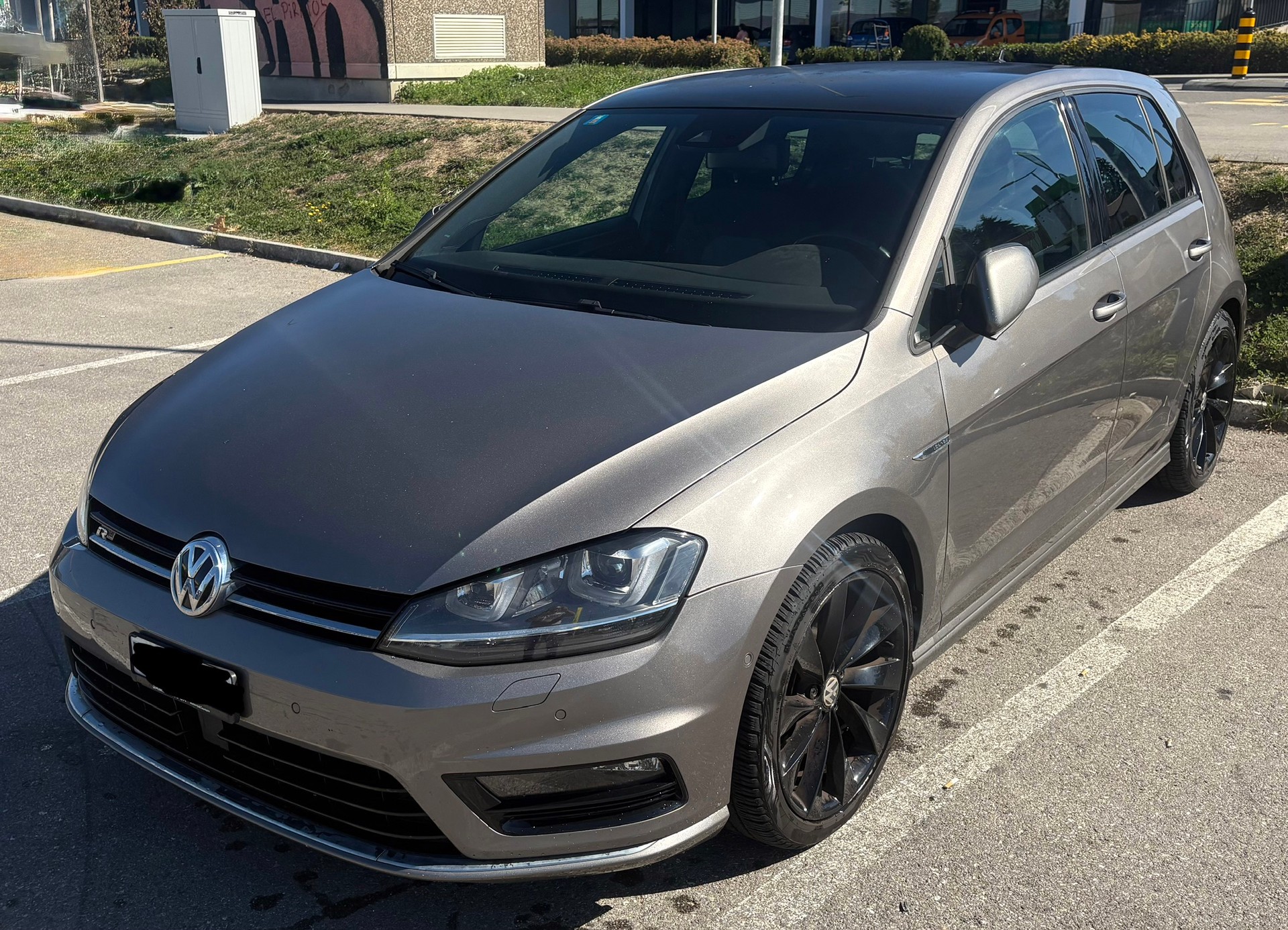 VW 1.4 TSI 125 Lounge R-Line-image-0