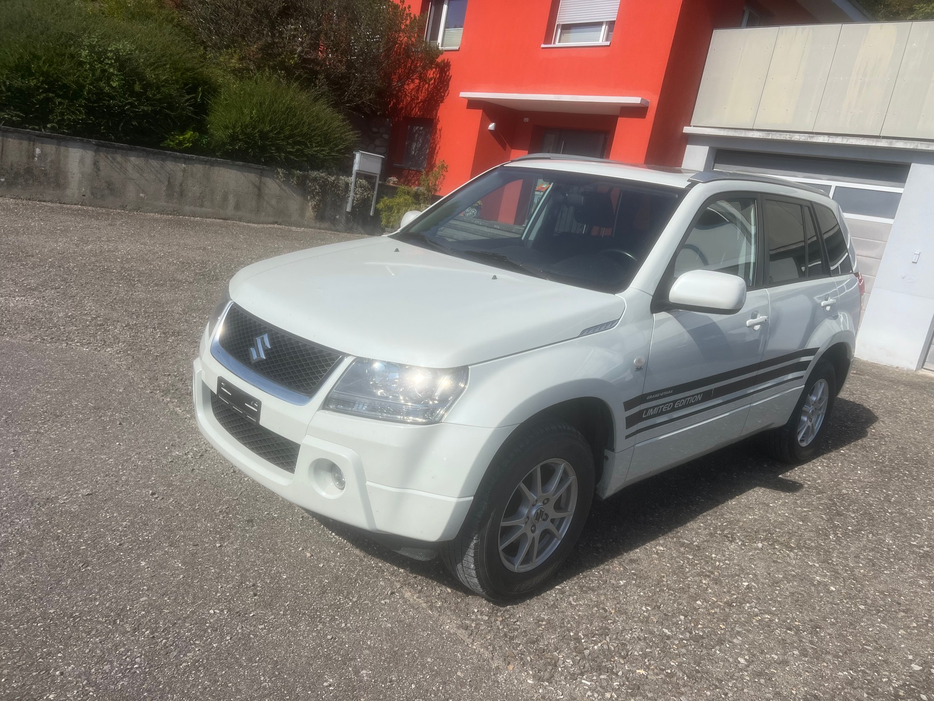 SUZUKI Grand Vitara 2.0 16V Top Limited Edition-image-3