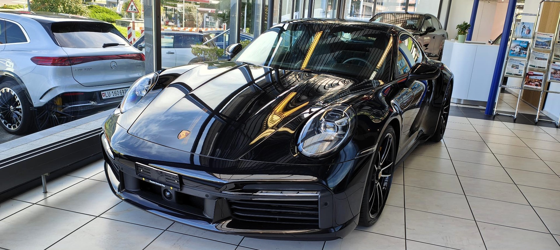 PORSCHE 911 Turbo S PDK-image-2