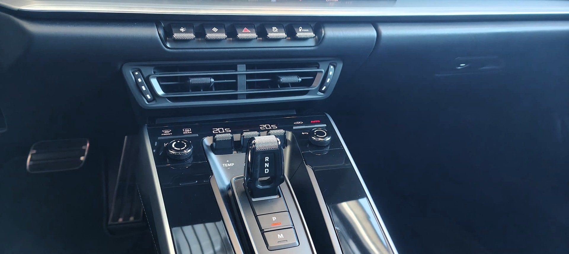 PORSCHE 911 Turbo S PDK-image-19