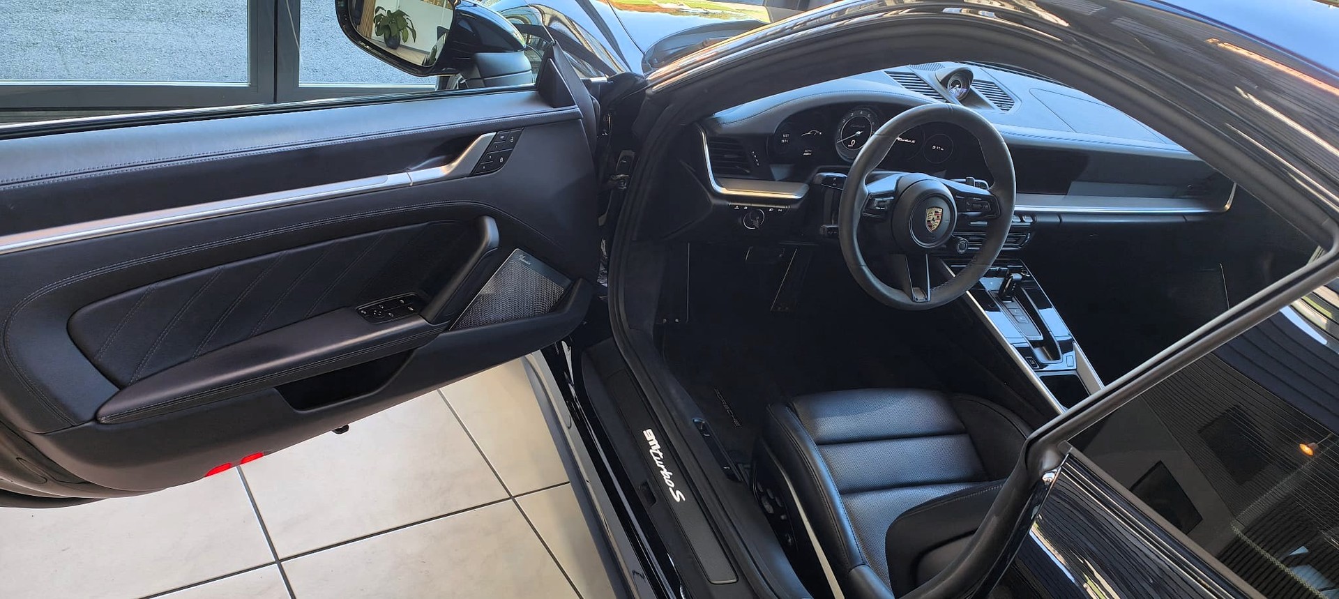PORSCHE 911 Turbo S PDK-image-18