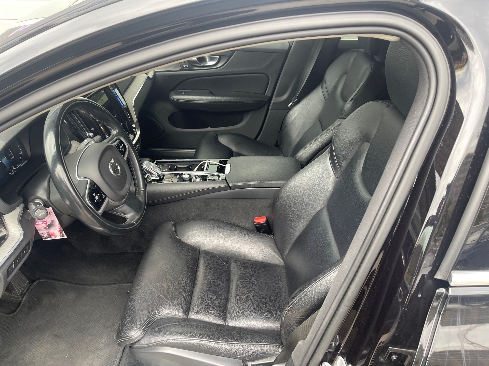 VOLVO V60 T6 eAWD Twin Engine Inscription Geartronic-image-5