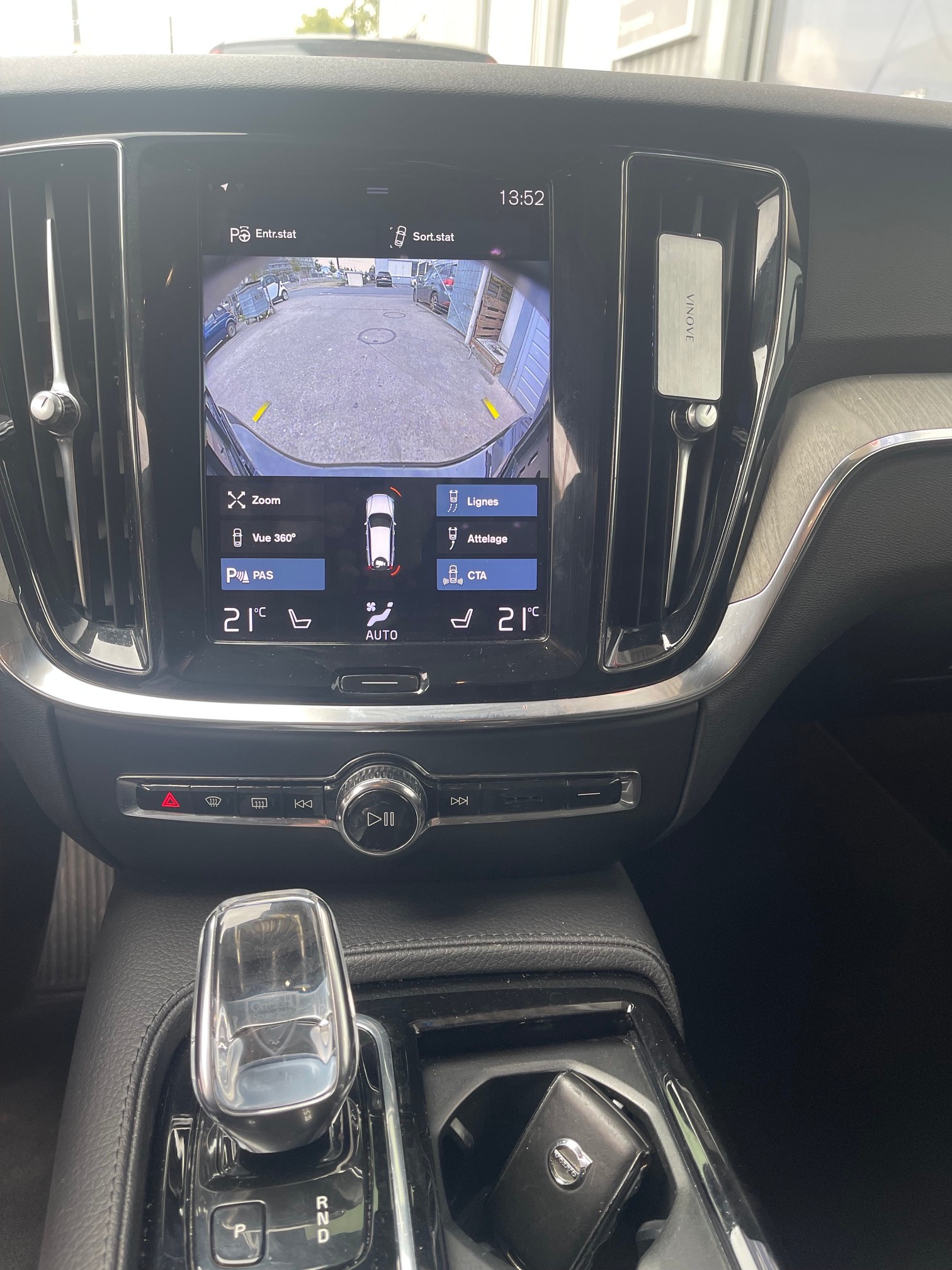 VOLVO V60 T6 eAWD Twin Engine Inscription Geartronic-image-8