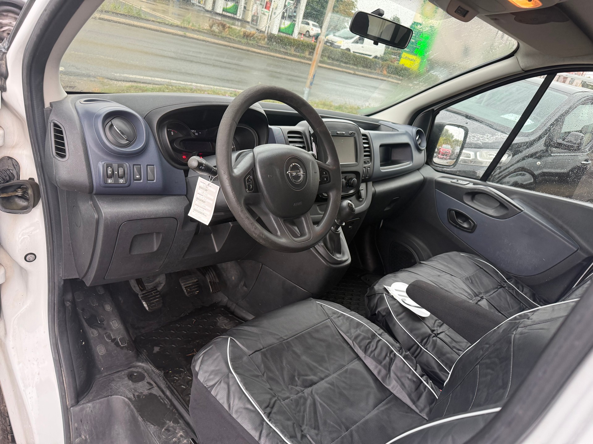 OPEL Vivaro 1.6 CDTI 2.9t L1H1-image-11