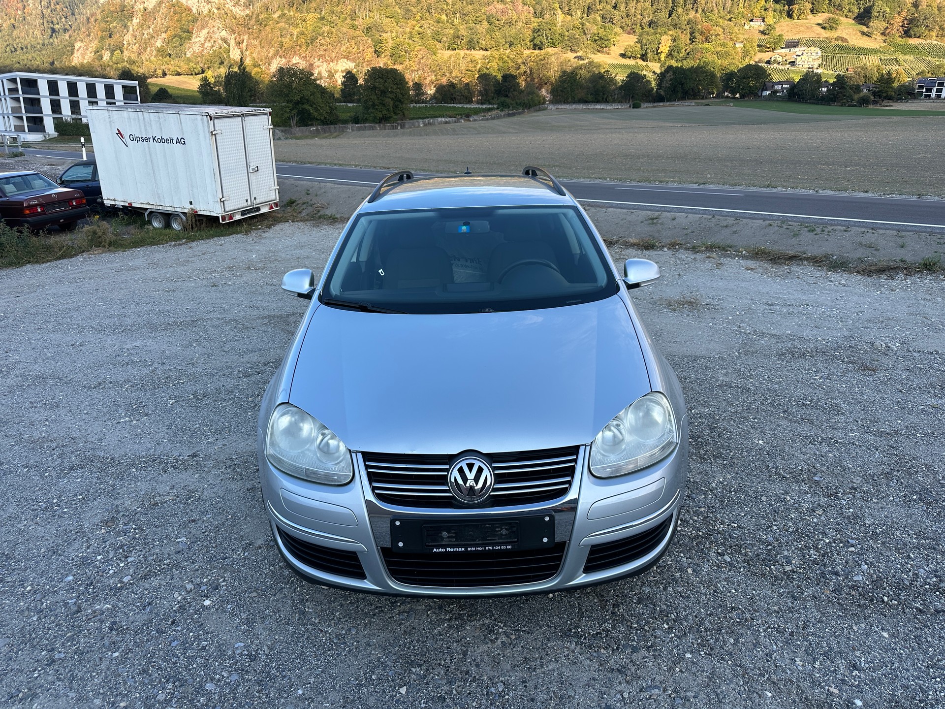 VW Golf Variant 1.9 TDI Comfortline 4Motion-image-1