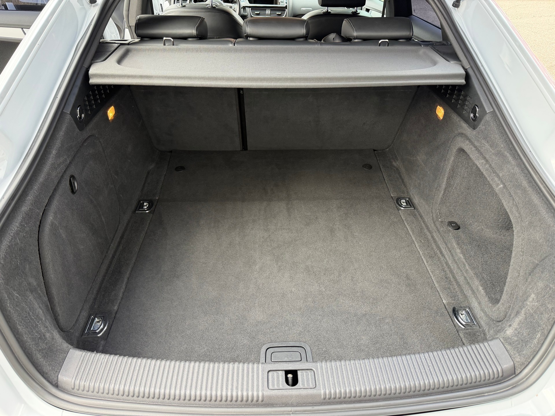 AUDI A5 Sportback 2.0 TDI-image-8