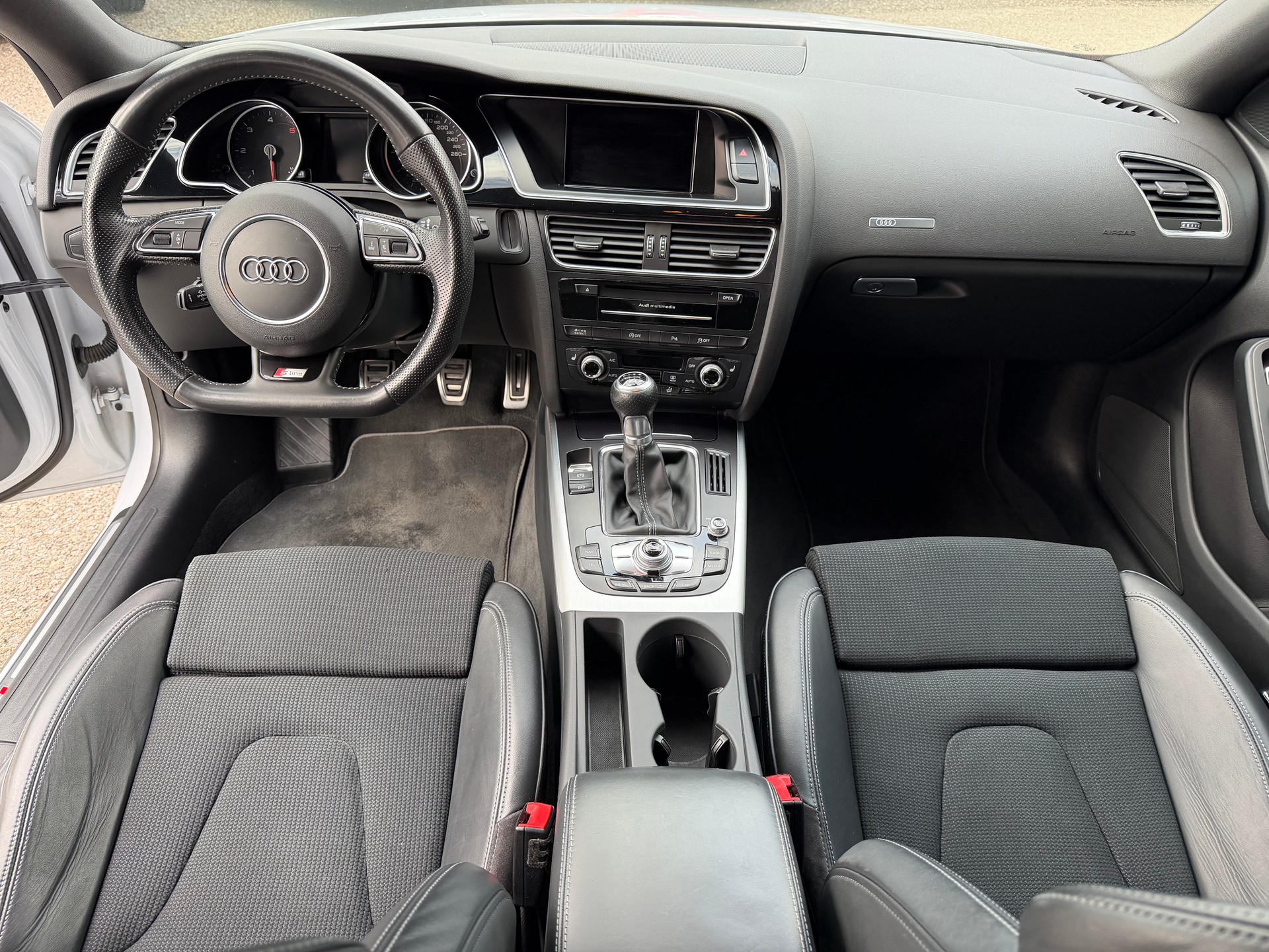 AUDI A5 Sportback 2.0 TDI-image-7