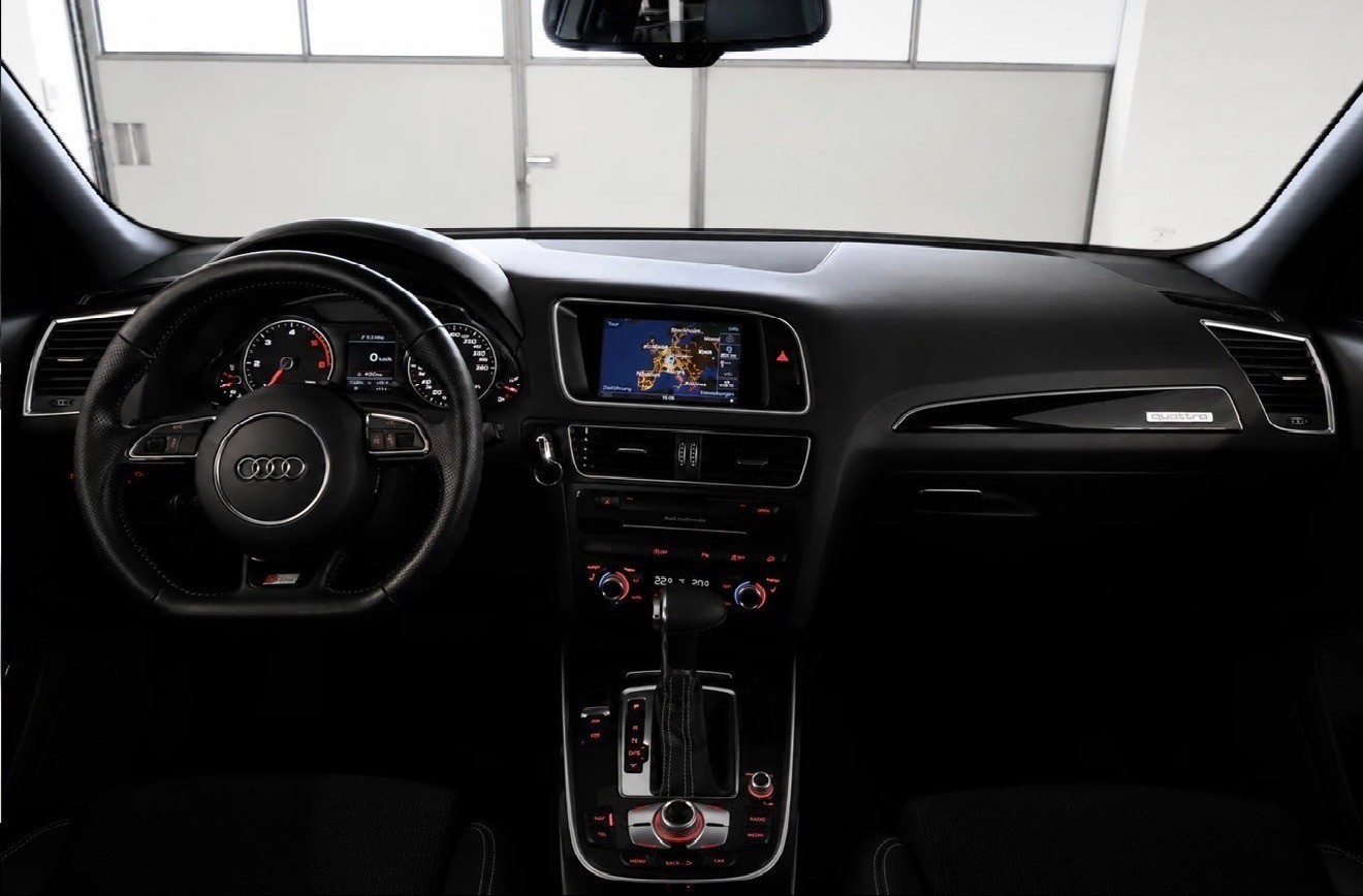 AUDI Q5 2.0 TDI quattro S-tronic-image-5