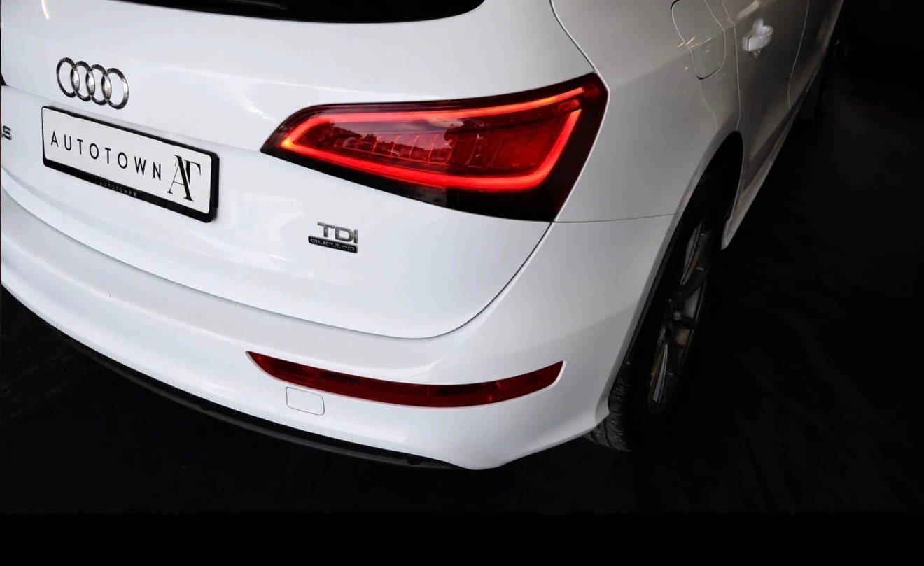 AUDI Q5 2.0 TDI quattro S-tronic-image-11
