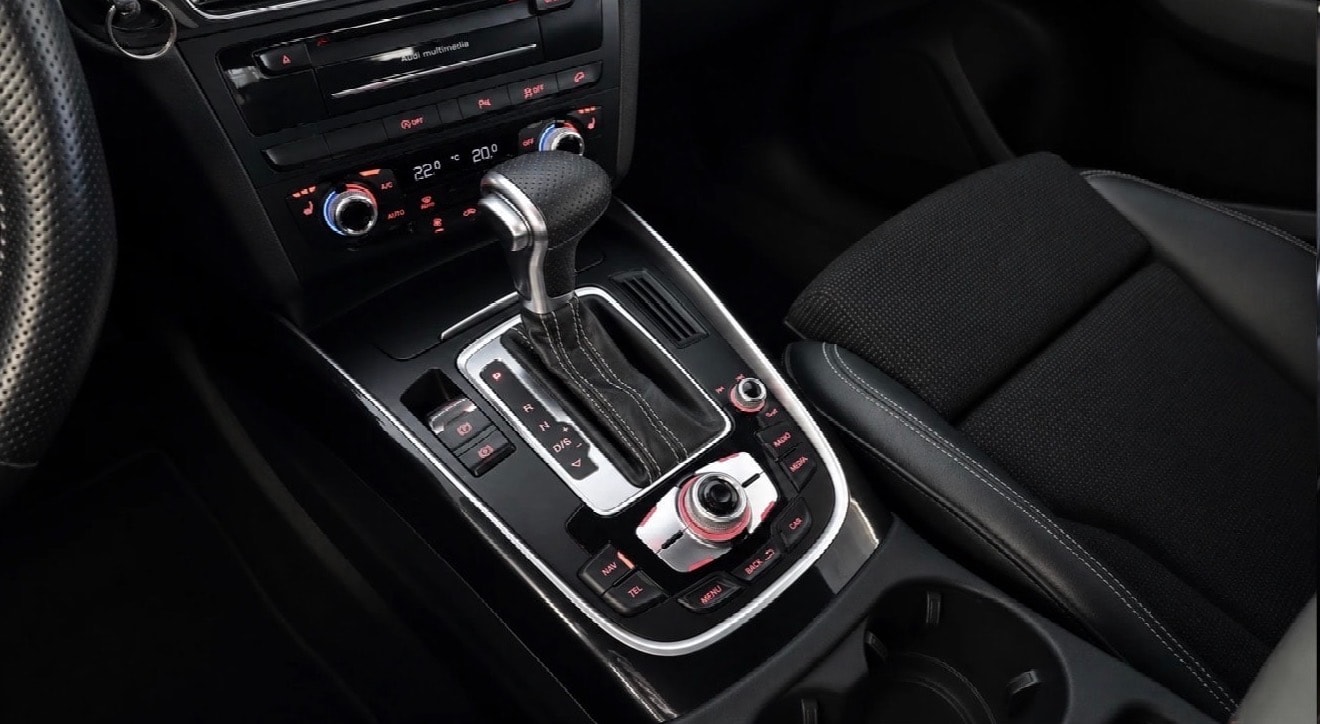 AUDI Q5 2.0 TDI quattro S-tronic-image-8