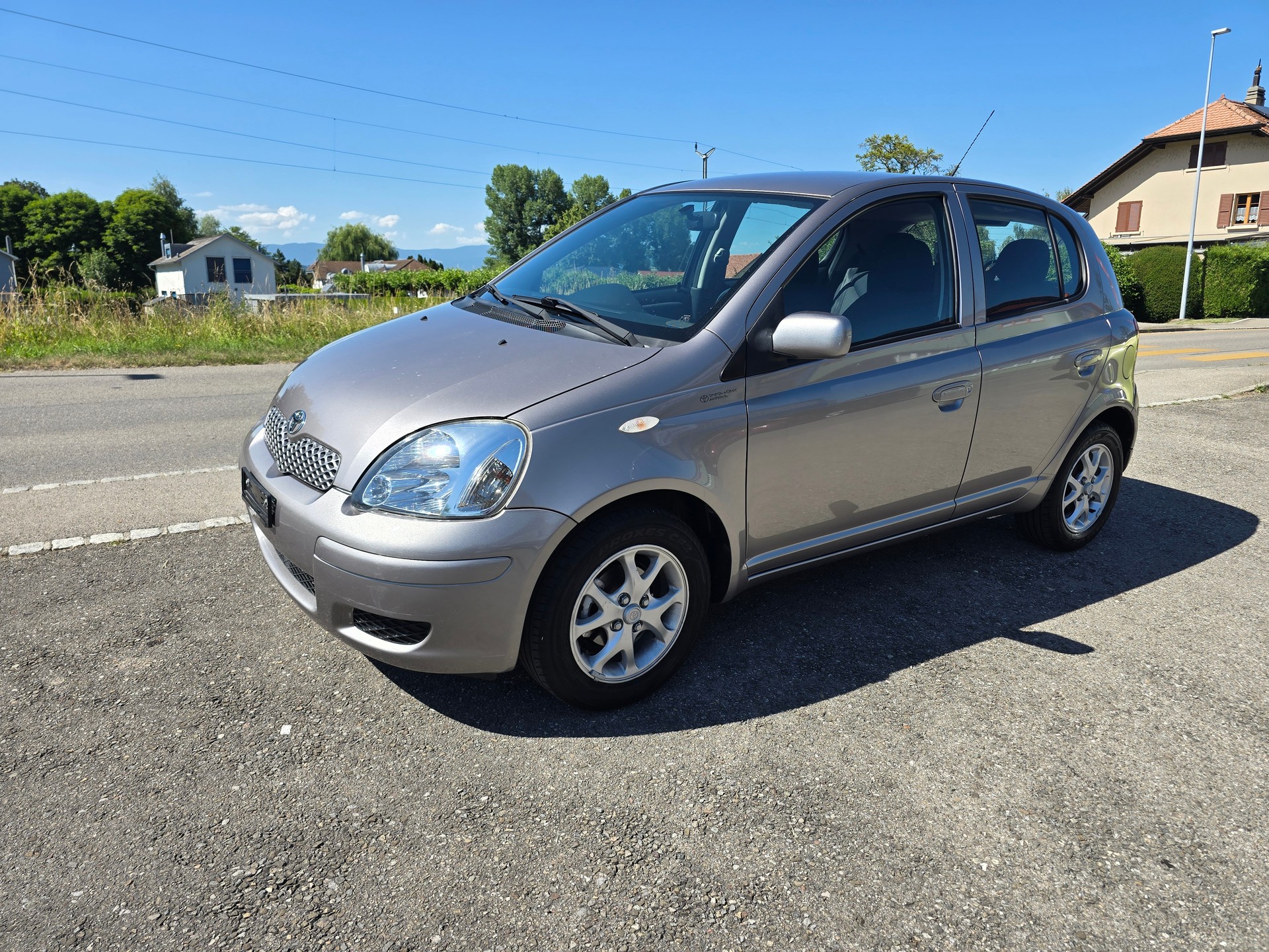 TOYOTA Yaris 1.4 D-4D Linea Luna-image-1
