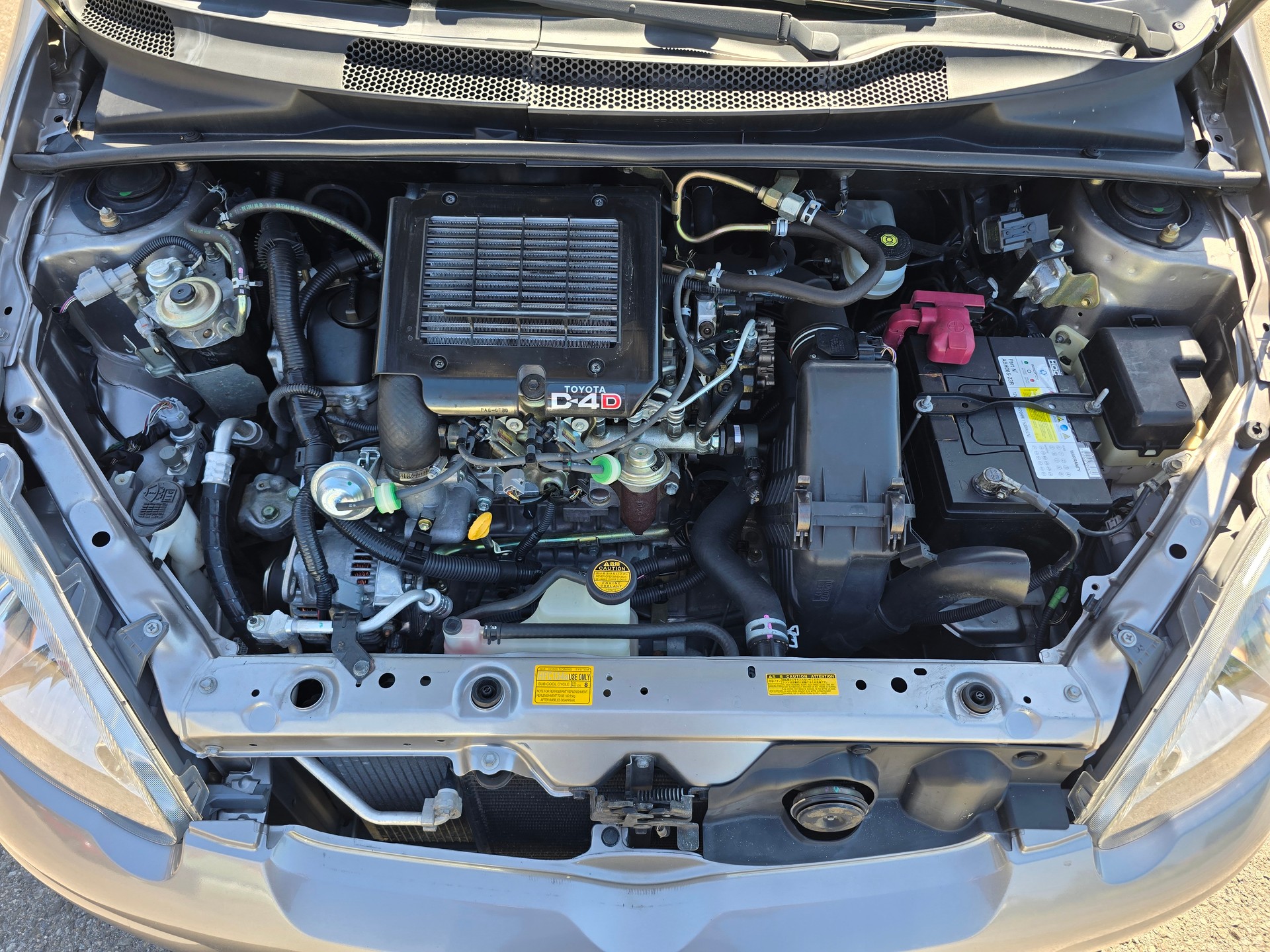 TOYOTA Yaris 1.4 D-4D Linea Luna-image-12