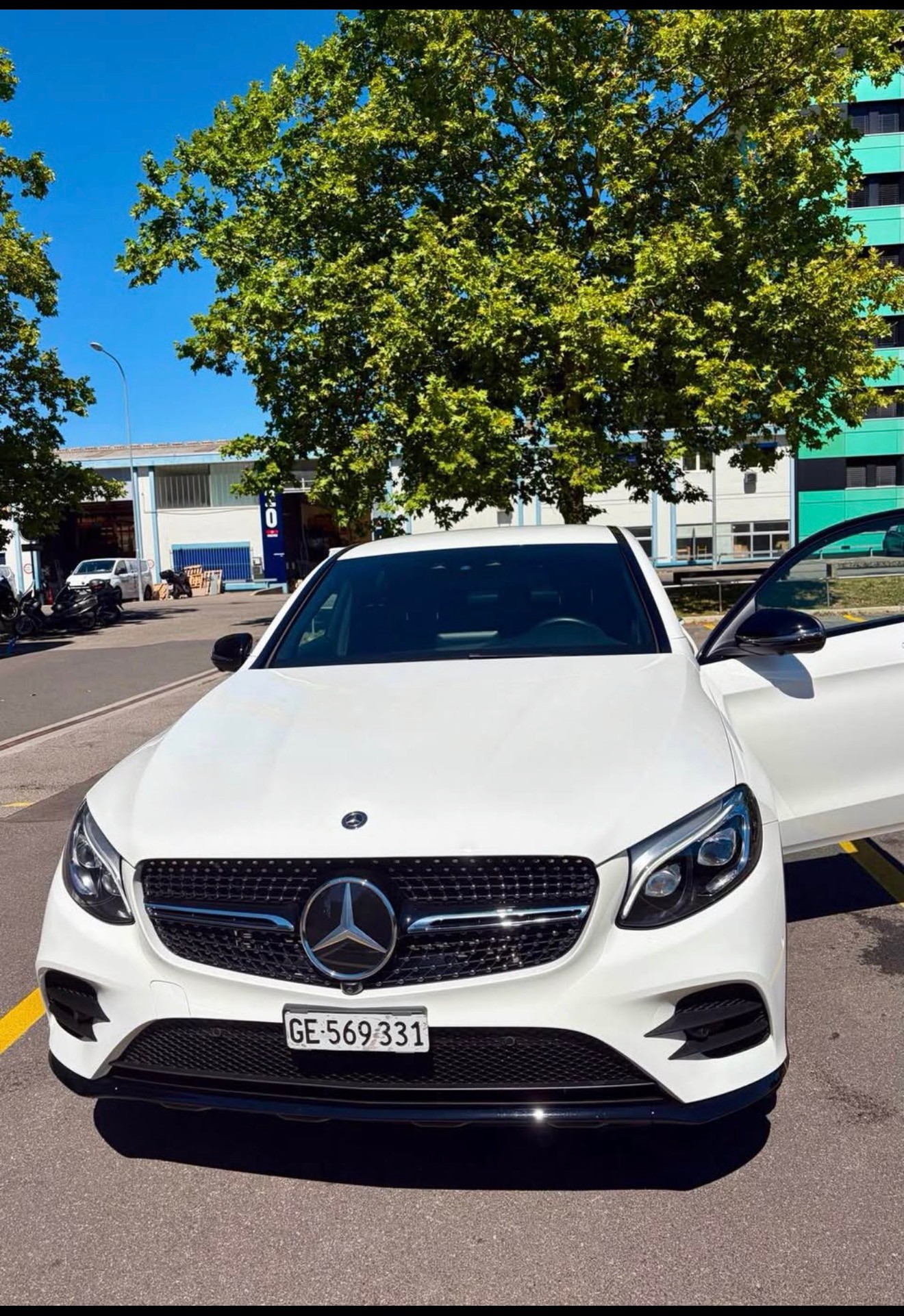 Car photo