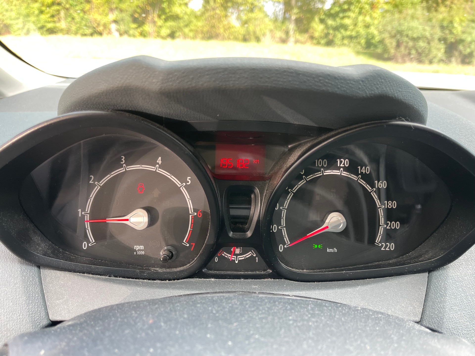 FORD Fiesta 1.25 16V Ambiente-image-12