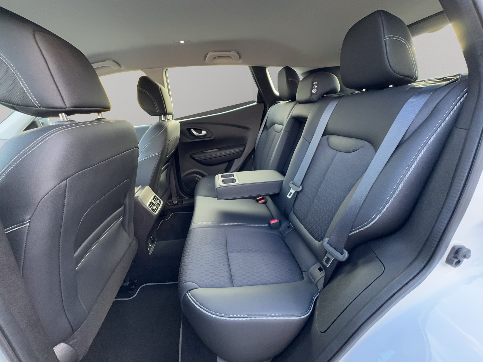 RENAULT Kadjar 1.3 16V Turbo Business EDC-image-10