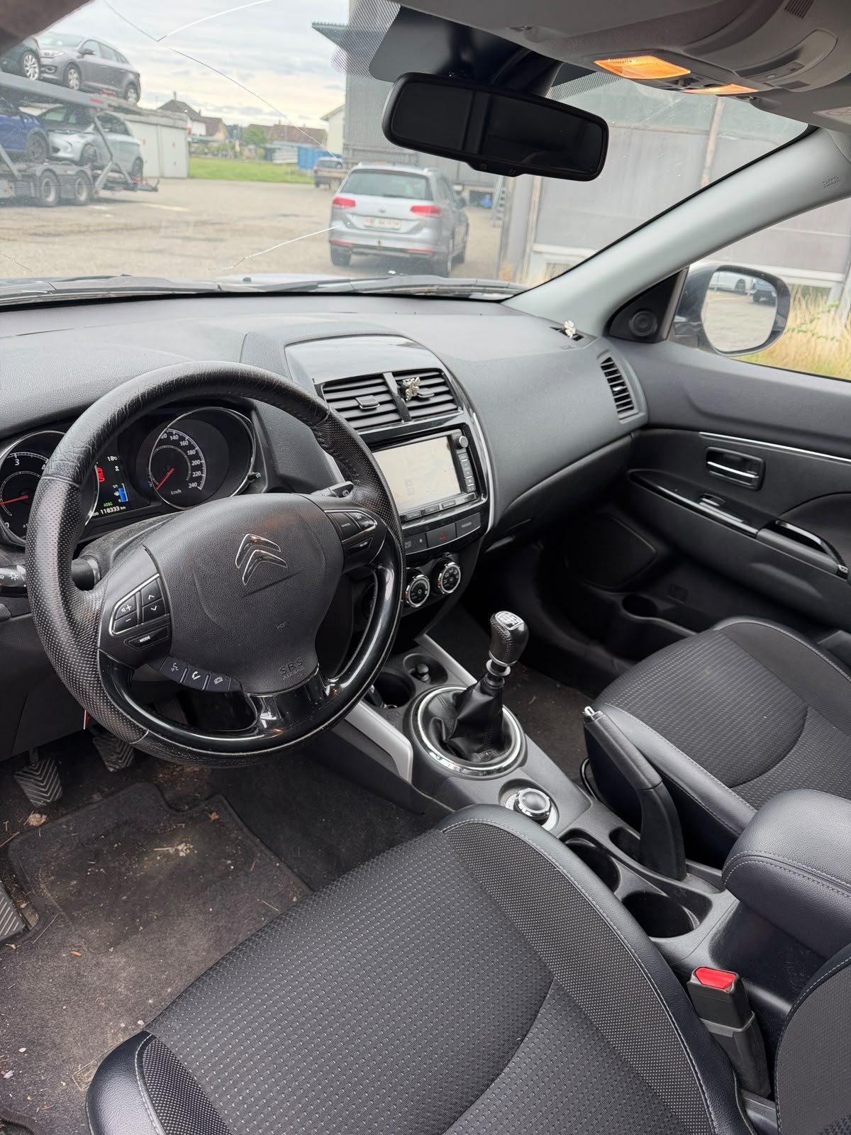 CITROEN C4 Aircross 1.6 HDi Collection 4WD-image-8