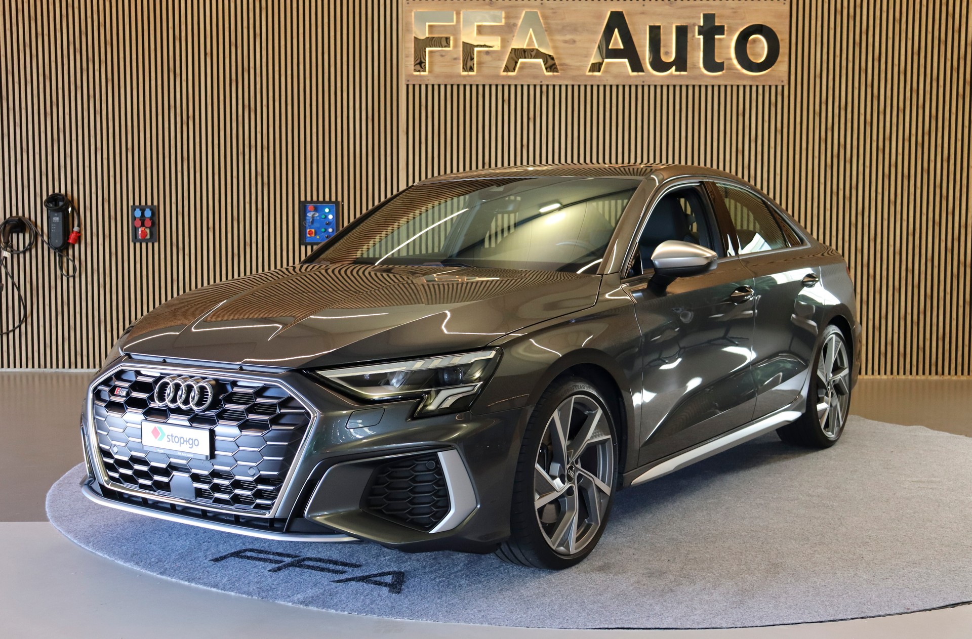 AUDI S3 Limousine 2.0 TFSI quattro S-Tronic-image-0
