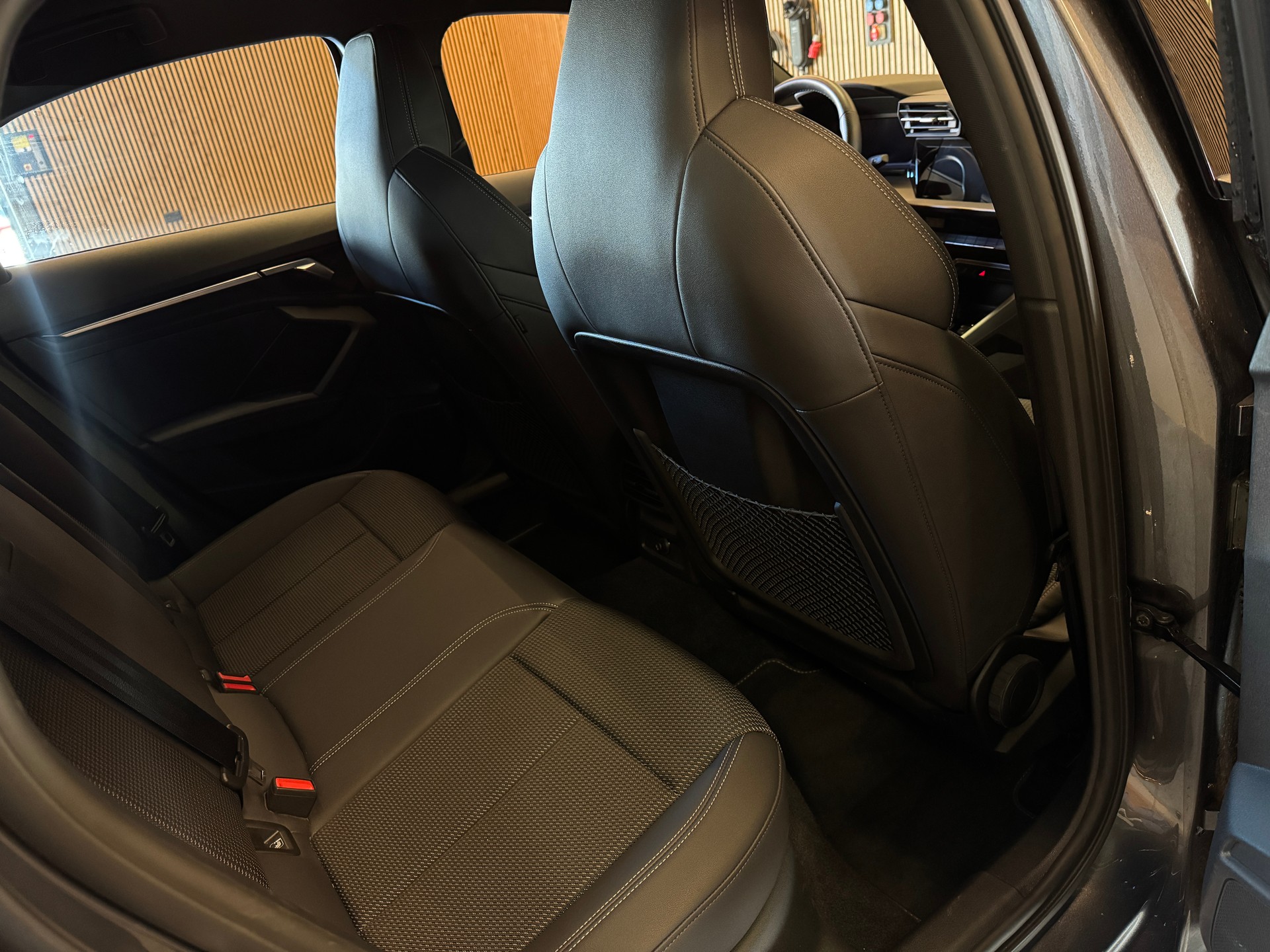 AUDI S3 Limousine 2.0 TFSI quattro S-Tronic-image-22