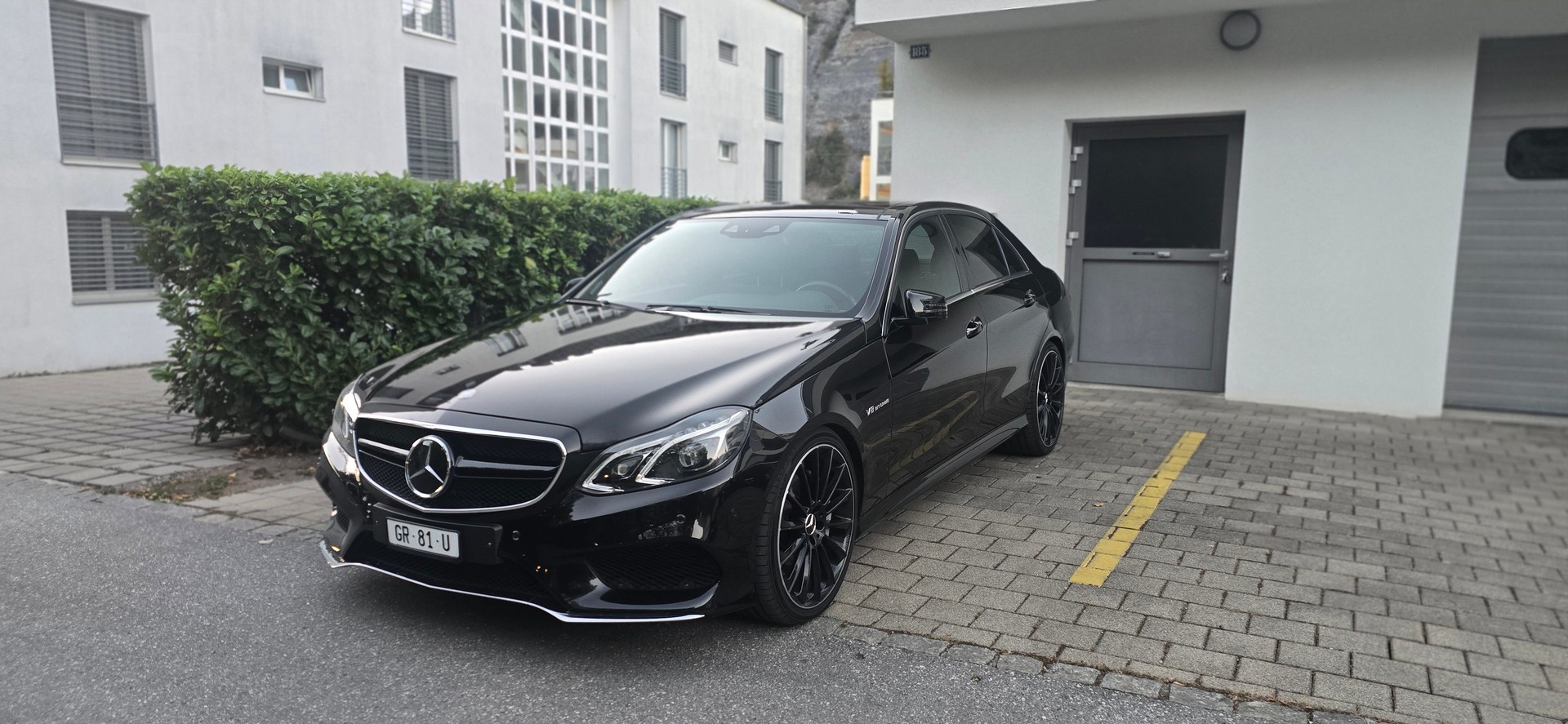 MERCEDES-BENZ E 500 Avantgarde 4Matic 7G-Tronic-image-10